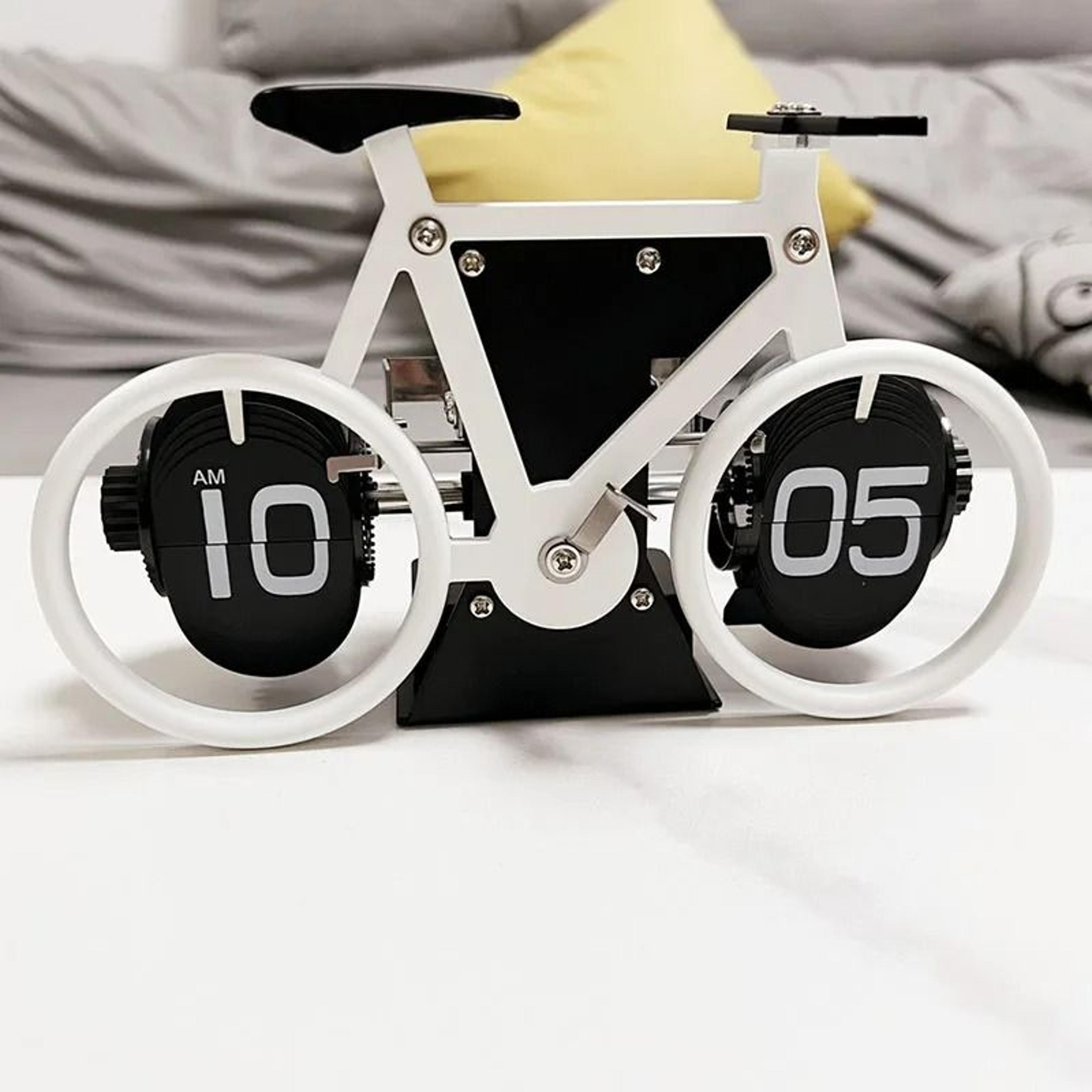 Modern Automatic Retro Flip Clock With 12H 24H Display 1