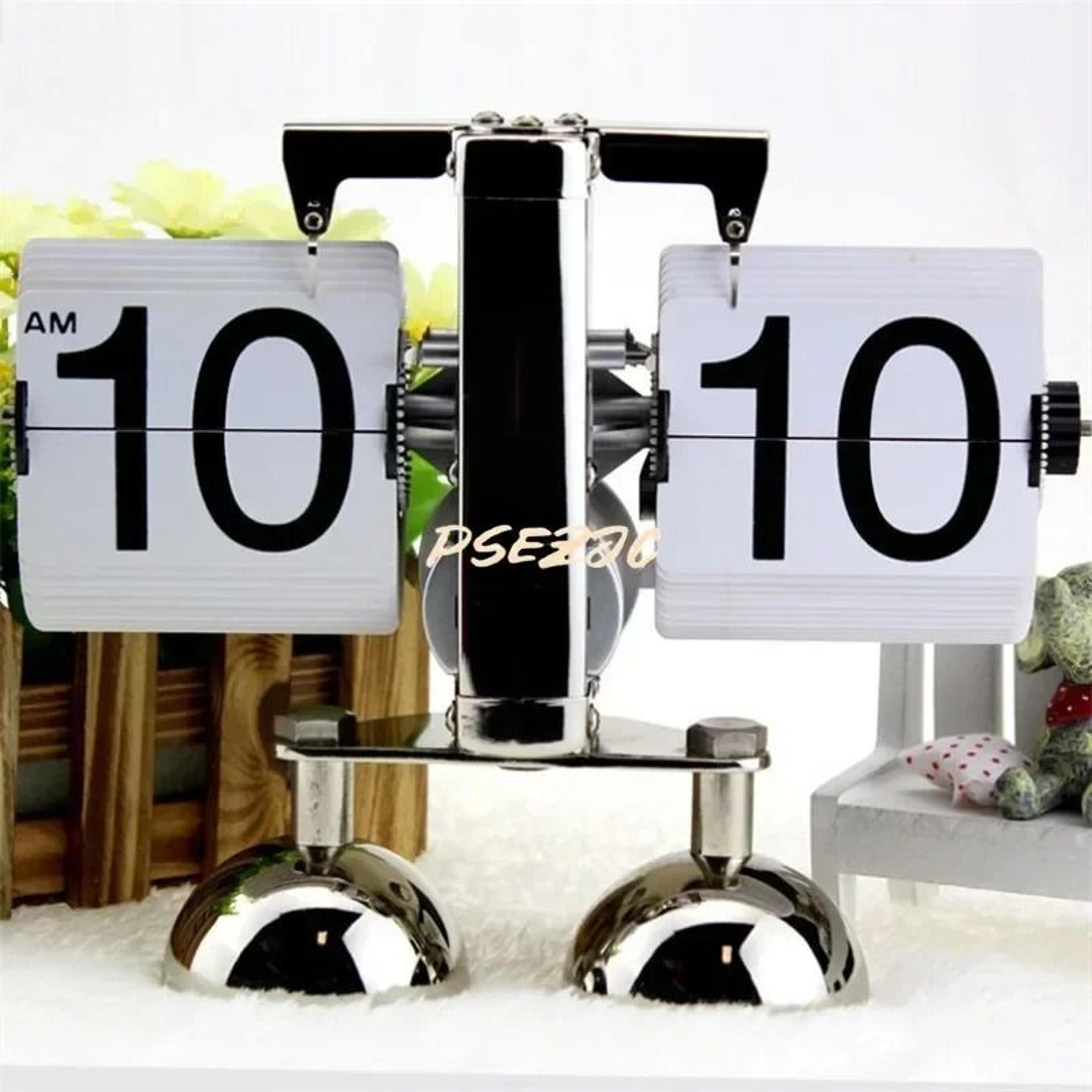 Nordic Retro Automatic Flip Desk Clock With Large Number Display 10