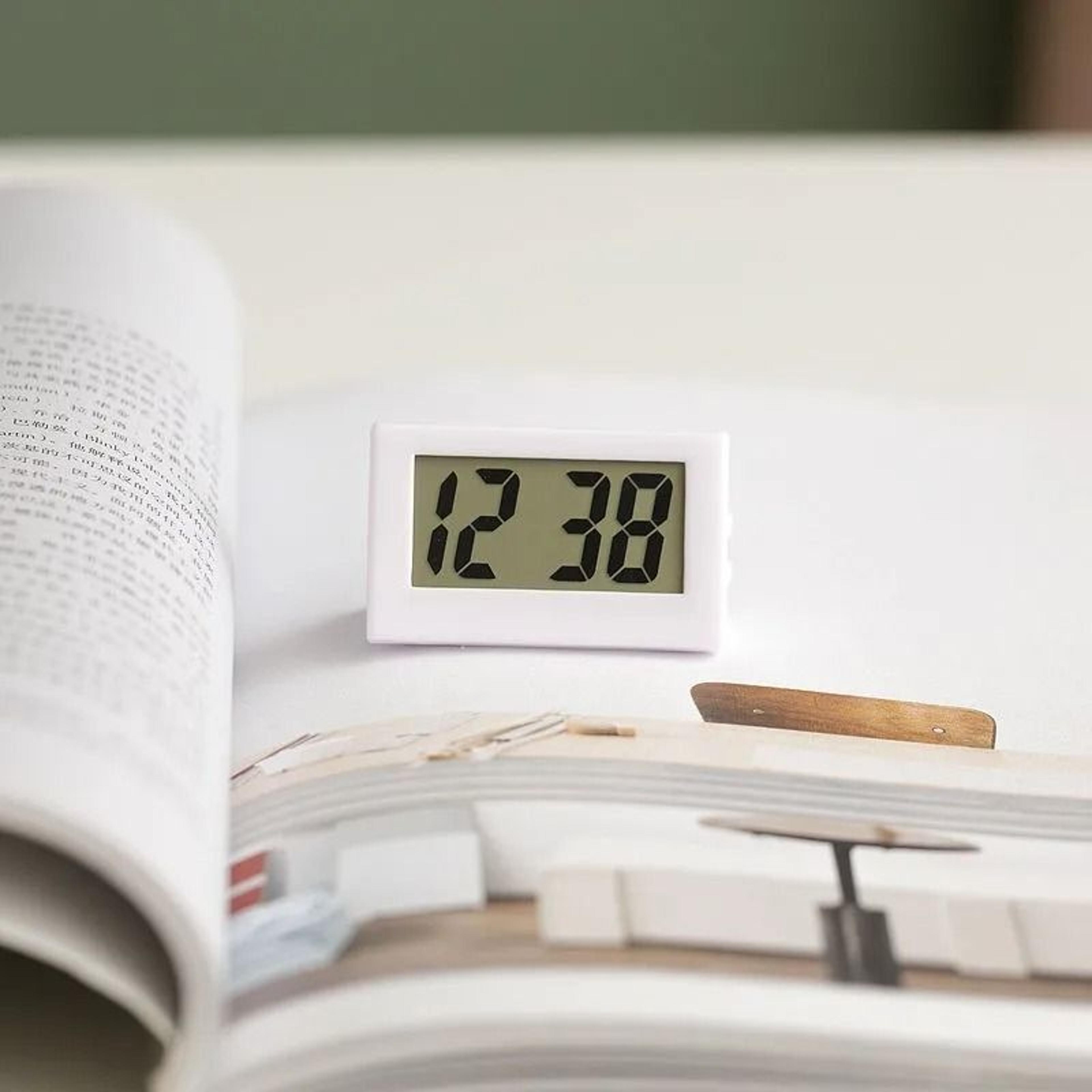 Portable Mini Digital Desk Clock With Large Silent Display 8