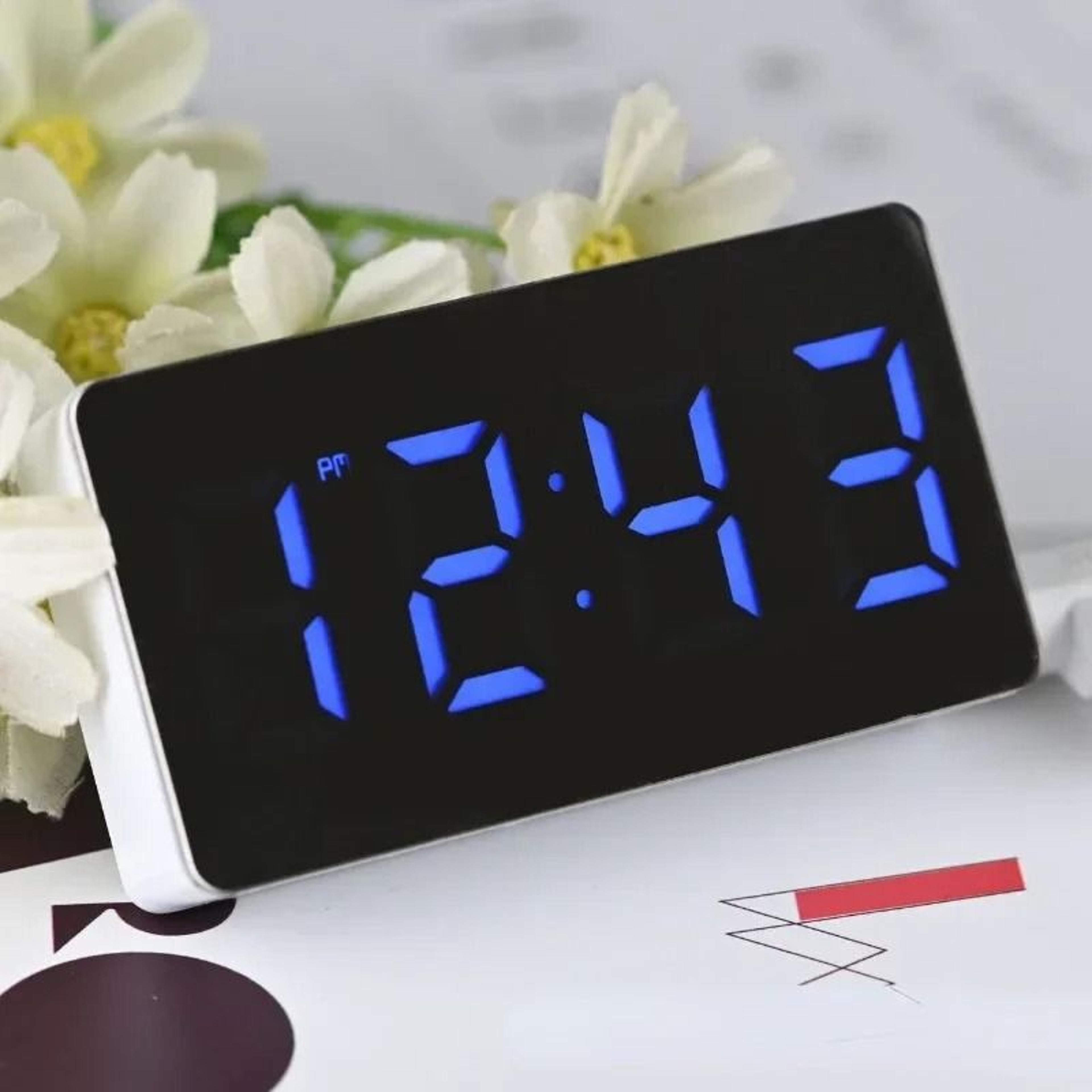 Smart Voice Control Alarm Clock With Temperature Display And Dual Alarms 0