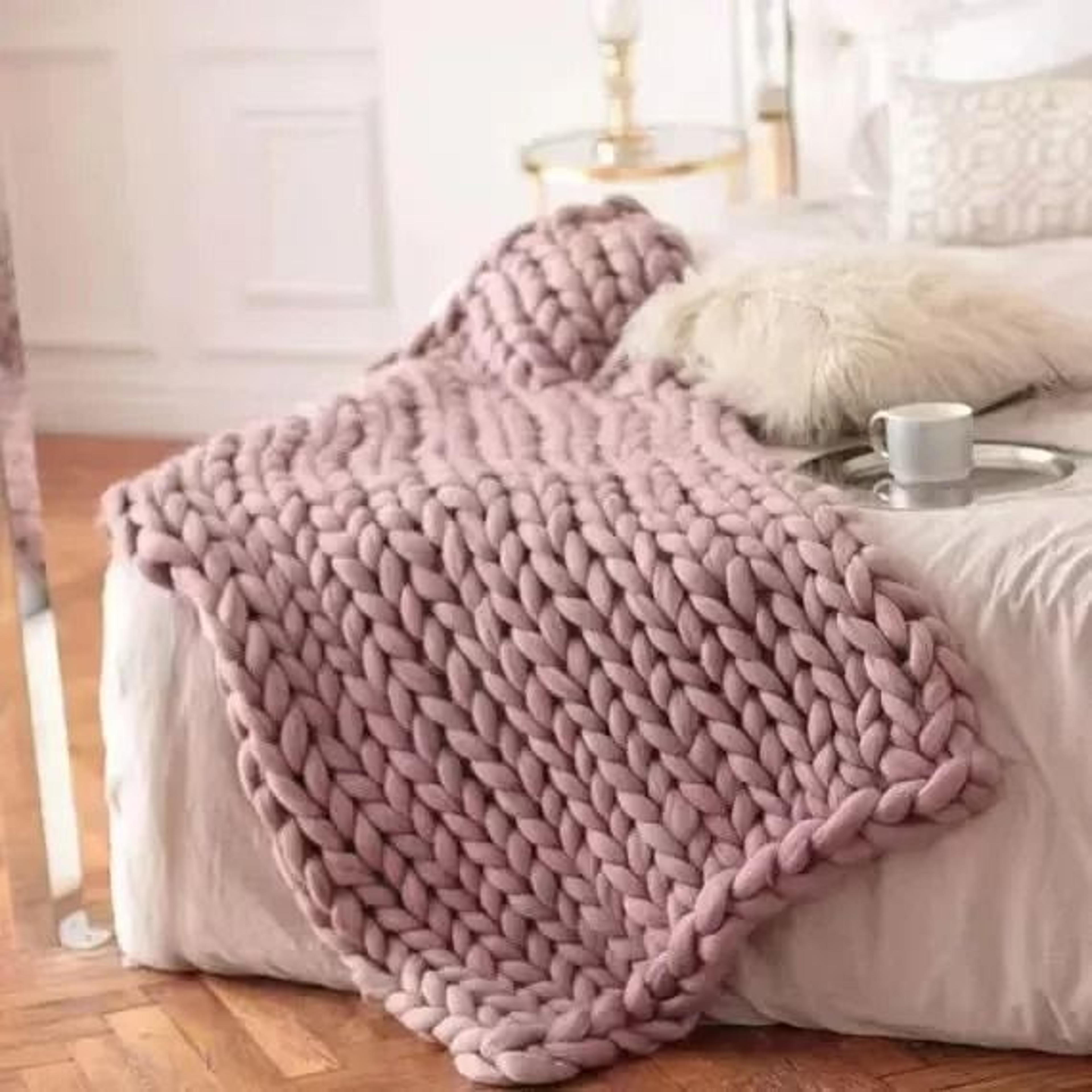 Chunky Knit Weighted Blanket Soft Breathable Queen Size Throw 4
