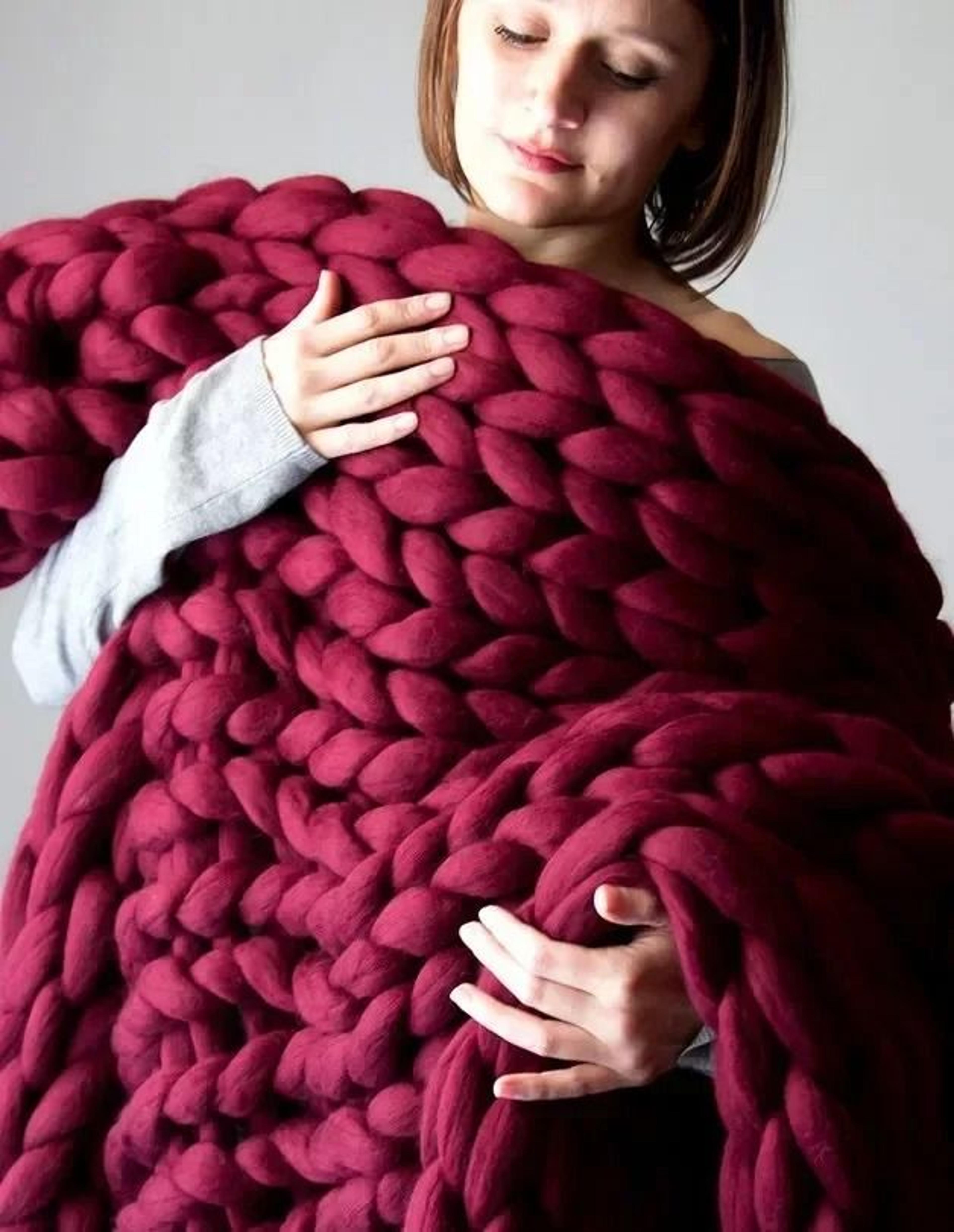Chunky Knit Weighted Blanket Soft Breathable Queen Size Throw 11