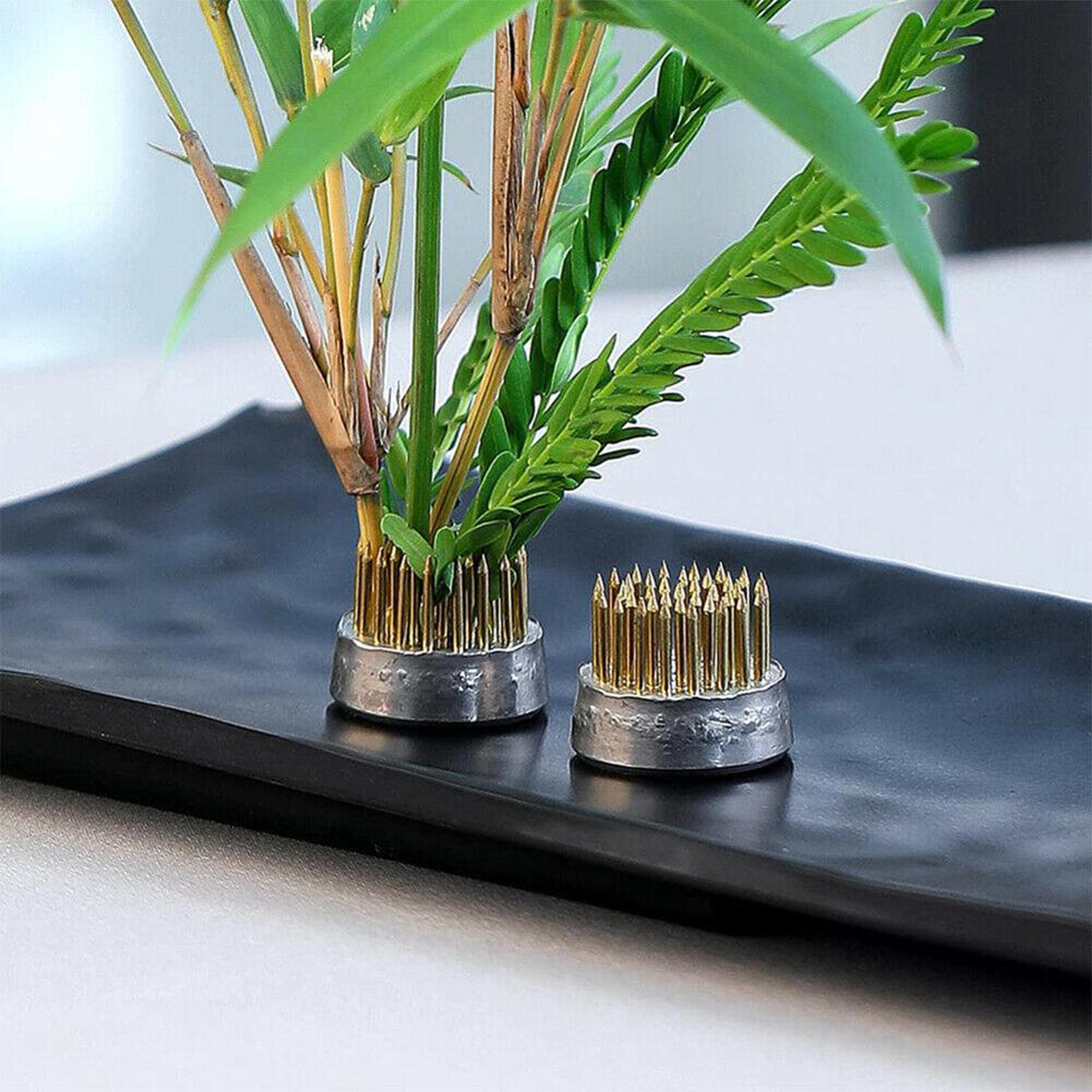 Round Ikebana Kenzan Flower Frog Spiky Floral Arrangement Holder With Rubber Base 9