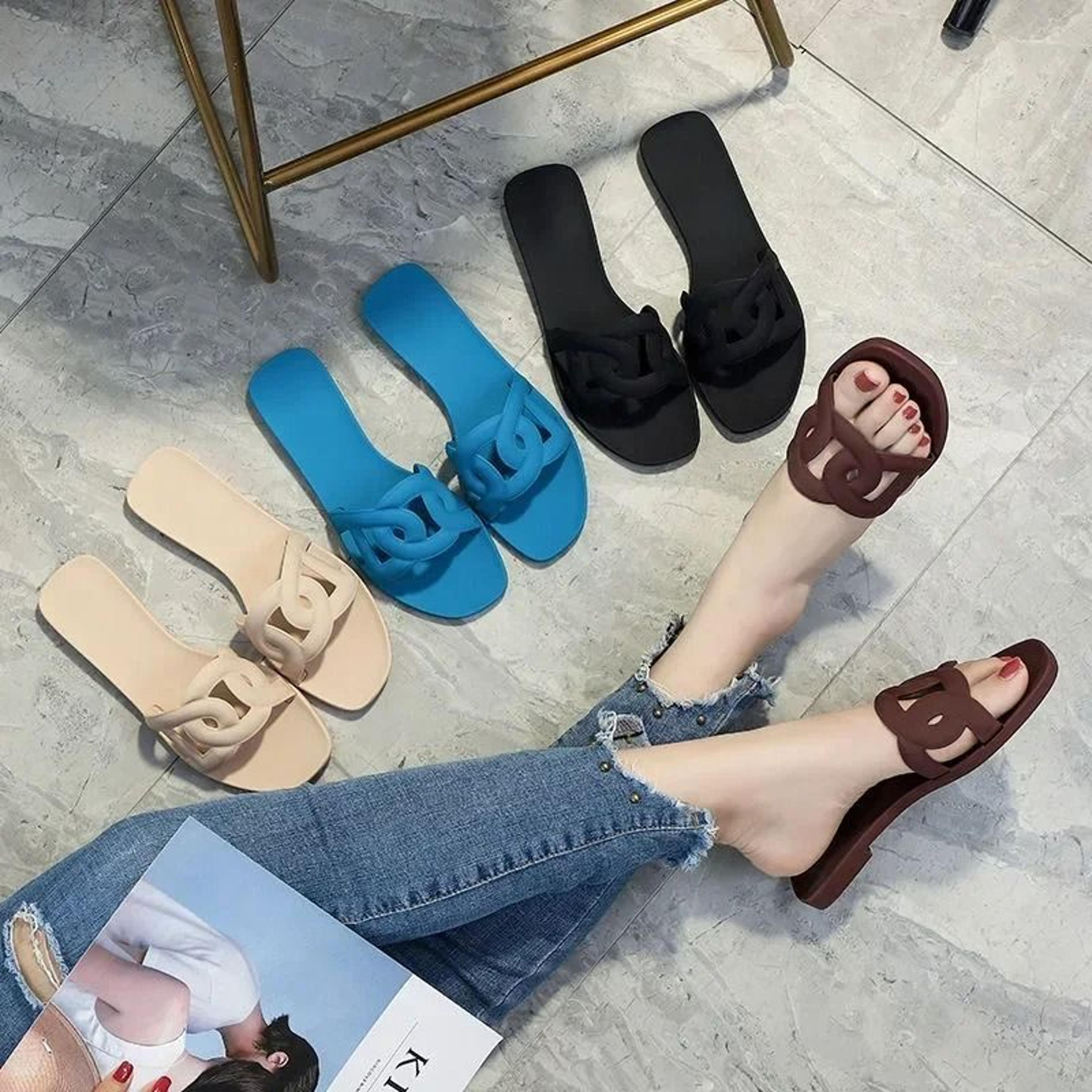 trendy jelly slides for women lightweight summer beach slippers