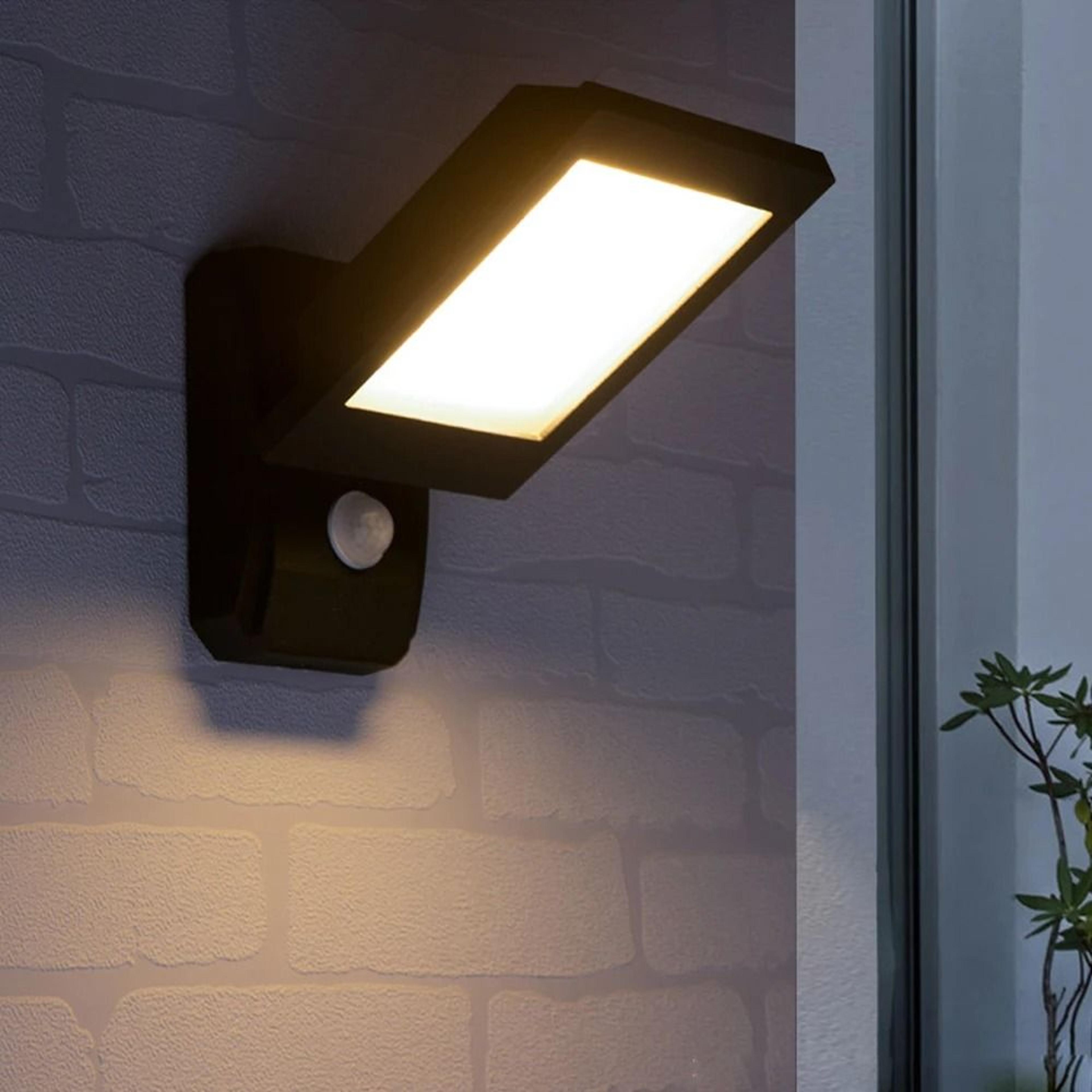 Waterproof Outdoor LED Motion Sensor Wall Light For Garden And Porch 4