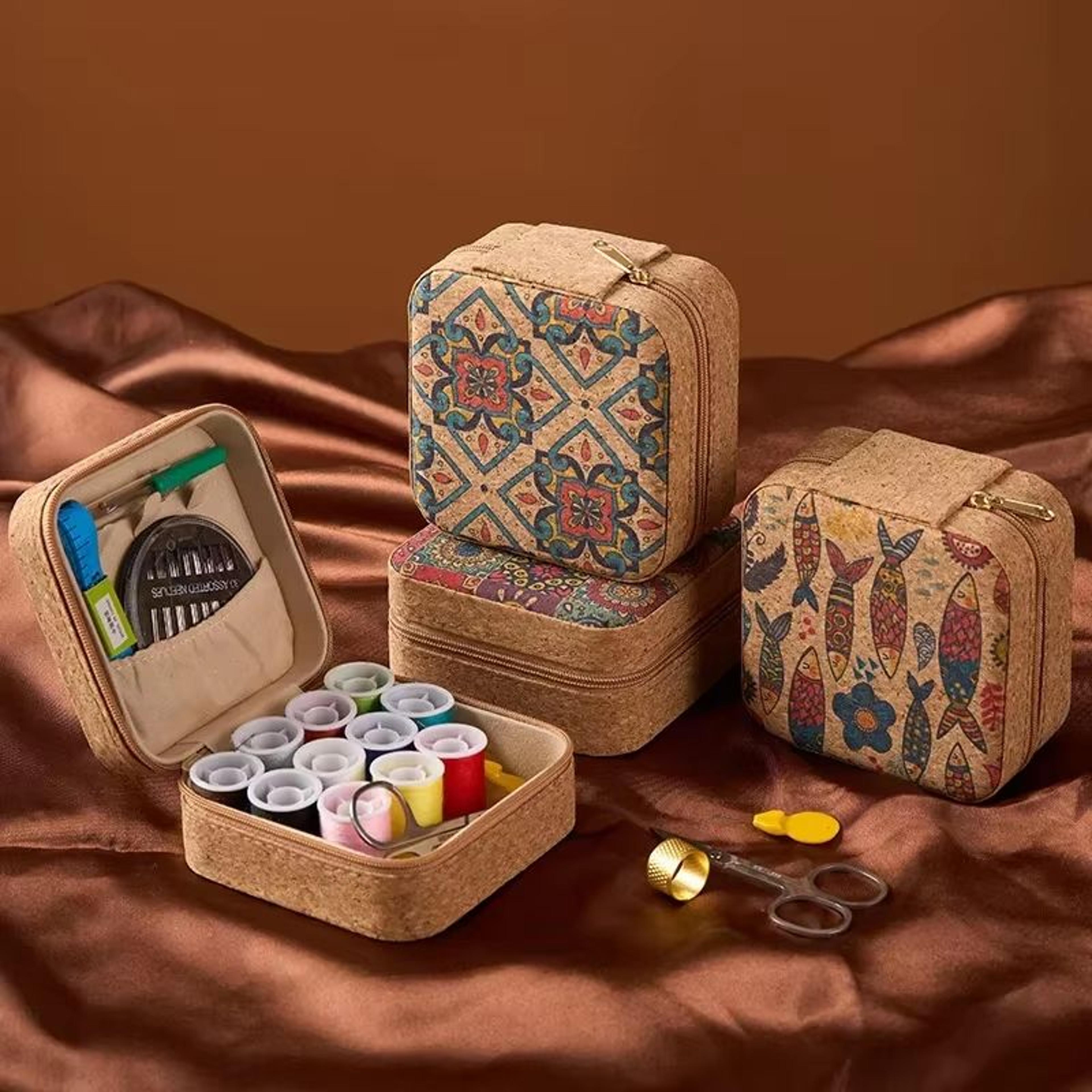 Retro Portable Sewing Kit Box Needle And Thread Kit For Quick Home  Travel Repairs 5