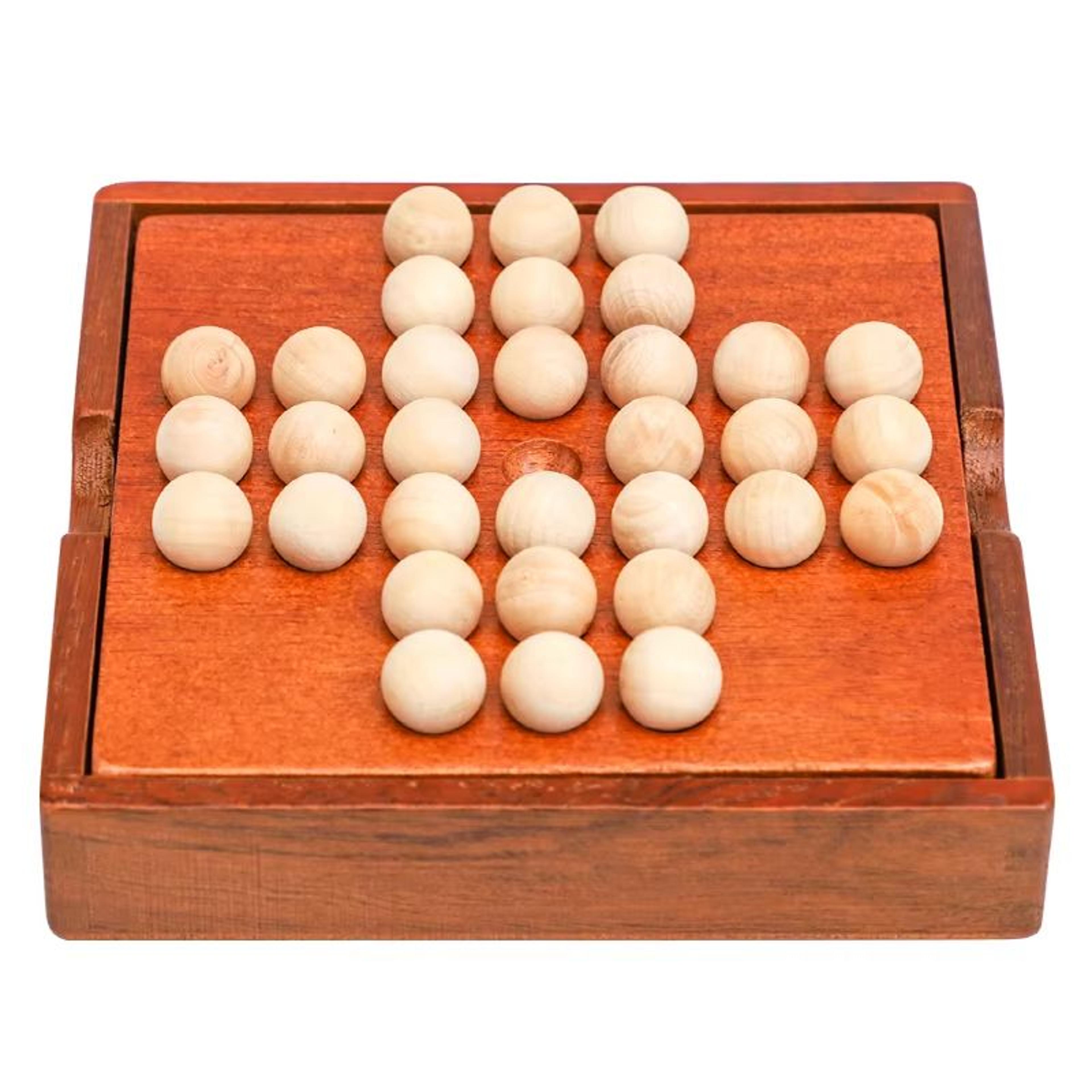 Wooden Peg Solitaire Board Game SinglePlayer Diamond Puzzle For Focus  Logic 5