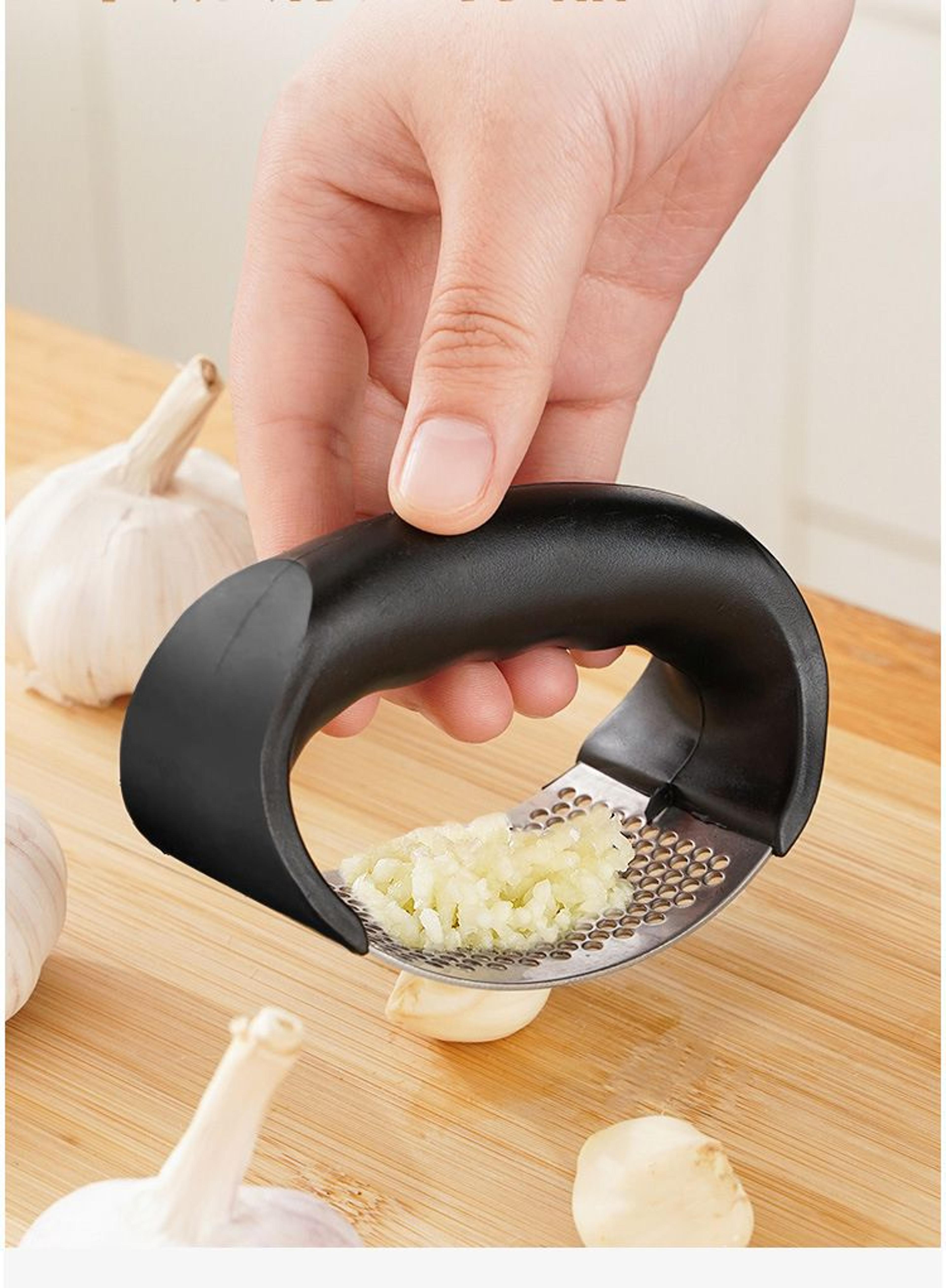 Stainless Steel Garlic Press  Manual Garlic Crusher  Mincer Tool 0