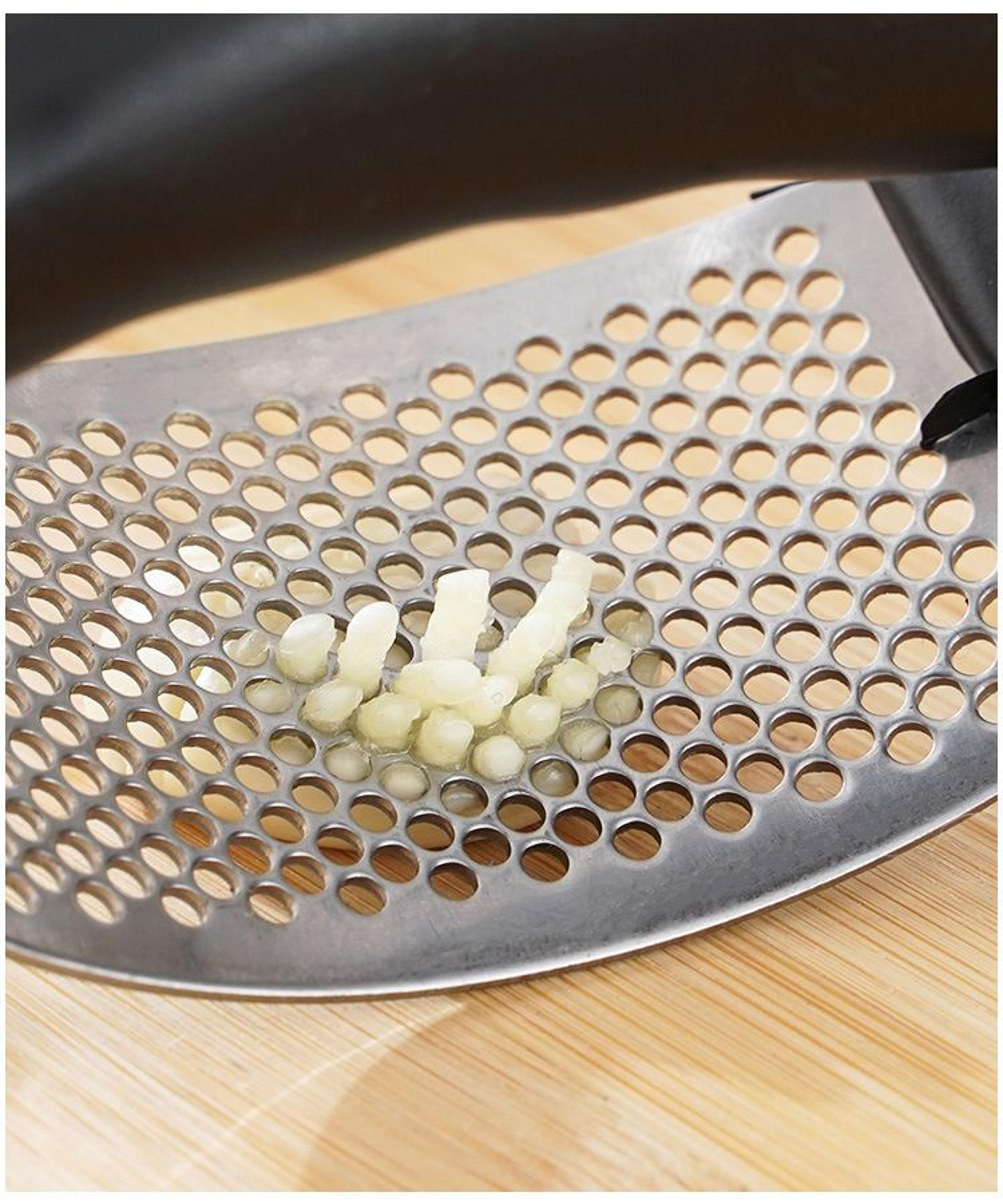 Stainless Steel Garlic Press  Manual Garlic Crusher  Mincer Tool 5