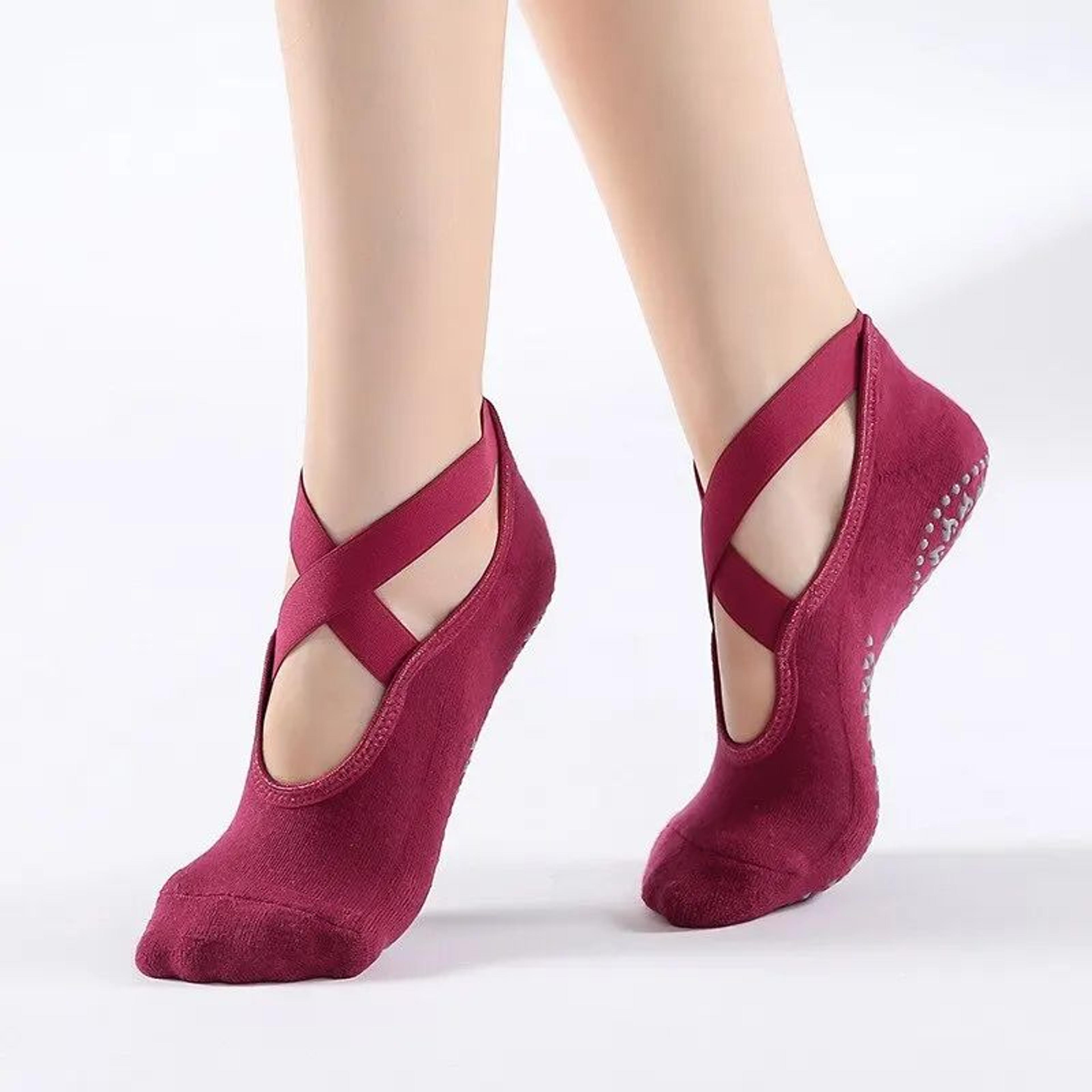 Women NonSlip Pilates Socks  Breathable Grip Yoga  Barre Socks 2