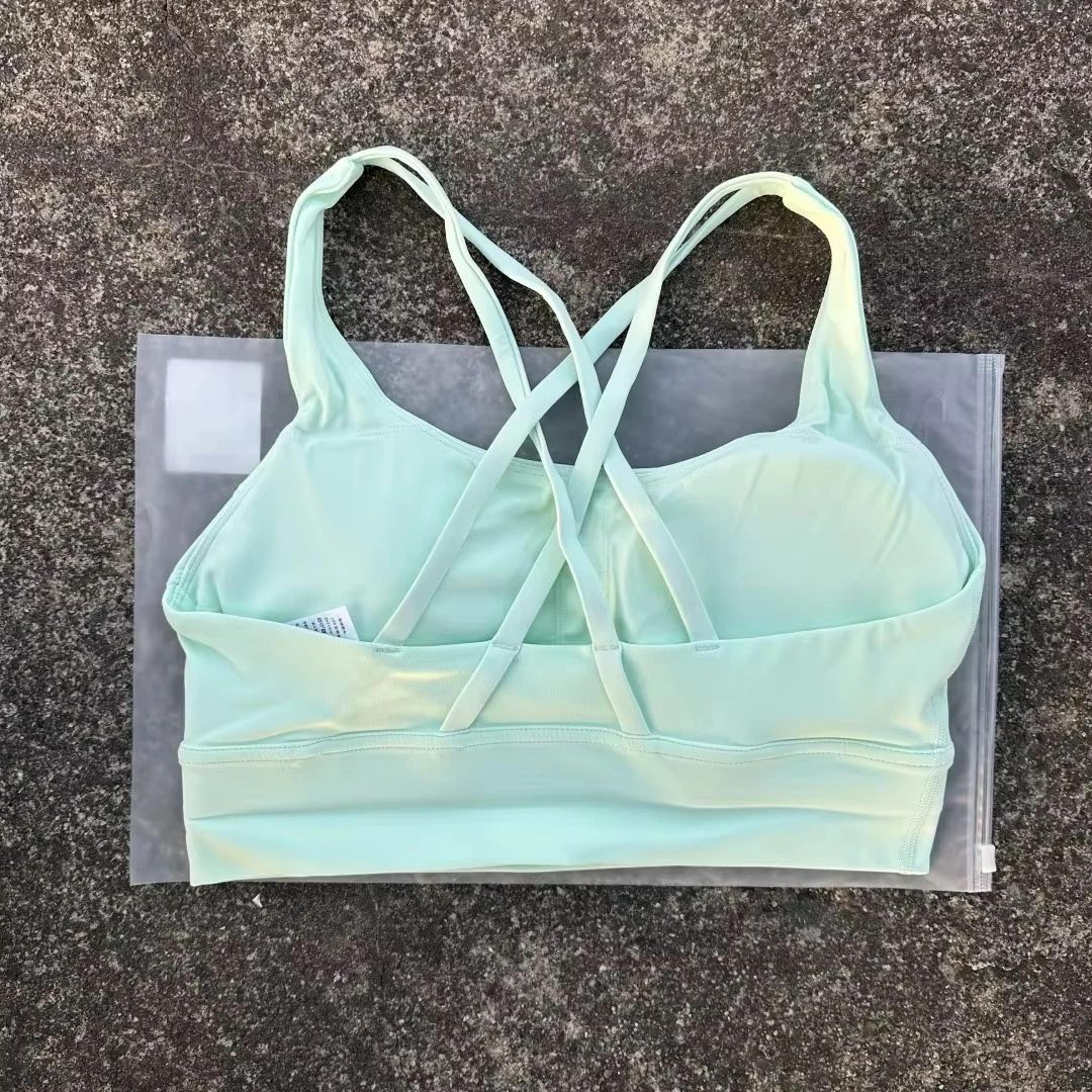 Performance Cross Back Sports Bra  Supportive Women Fitness Bra With PushUp Chest Pads 20