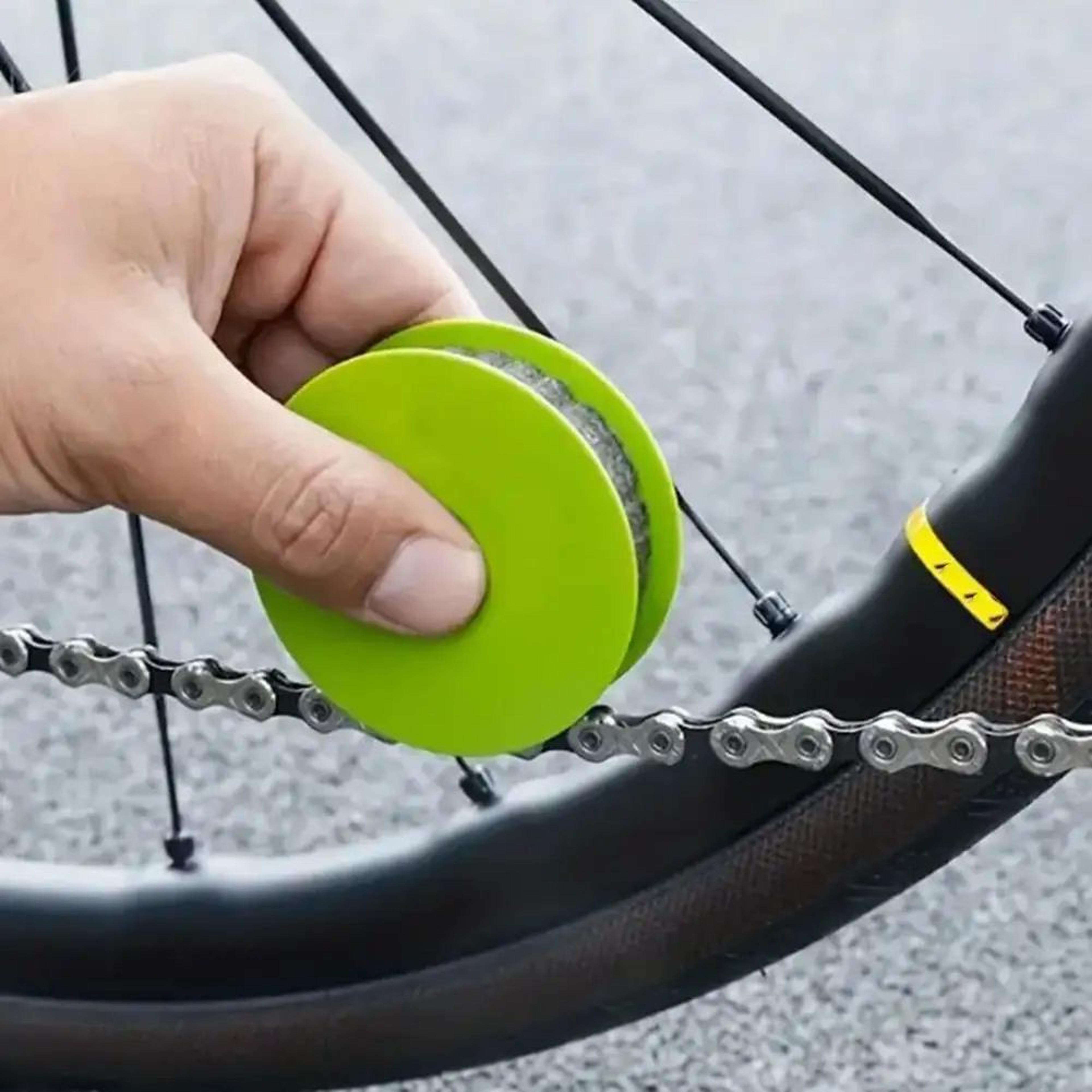 Compact Bicycle Chain Lubricator  Cleaner Roller  Easy Bike Chain Oiler For Smooth Quiet Rides 0