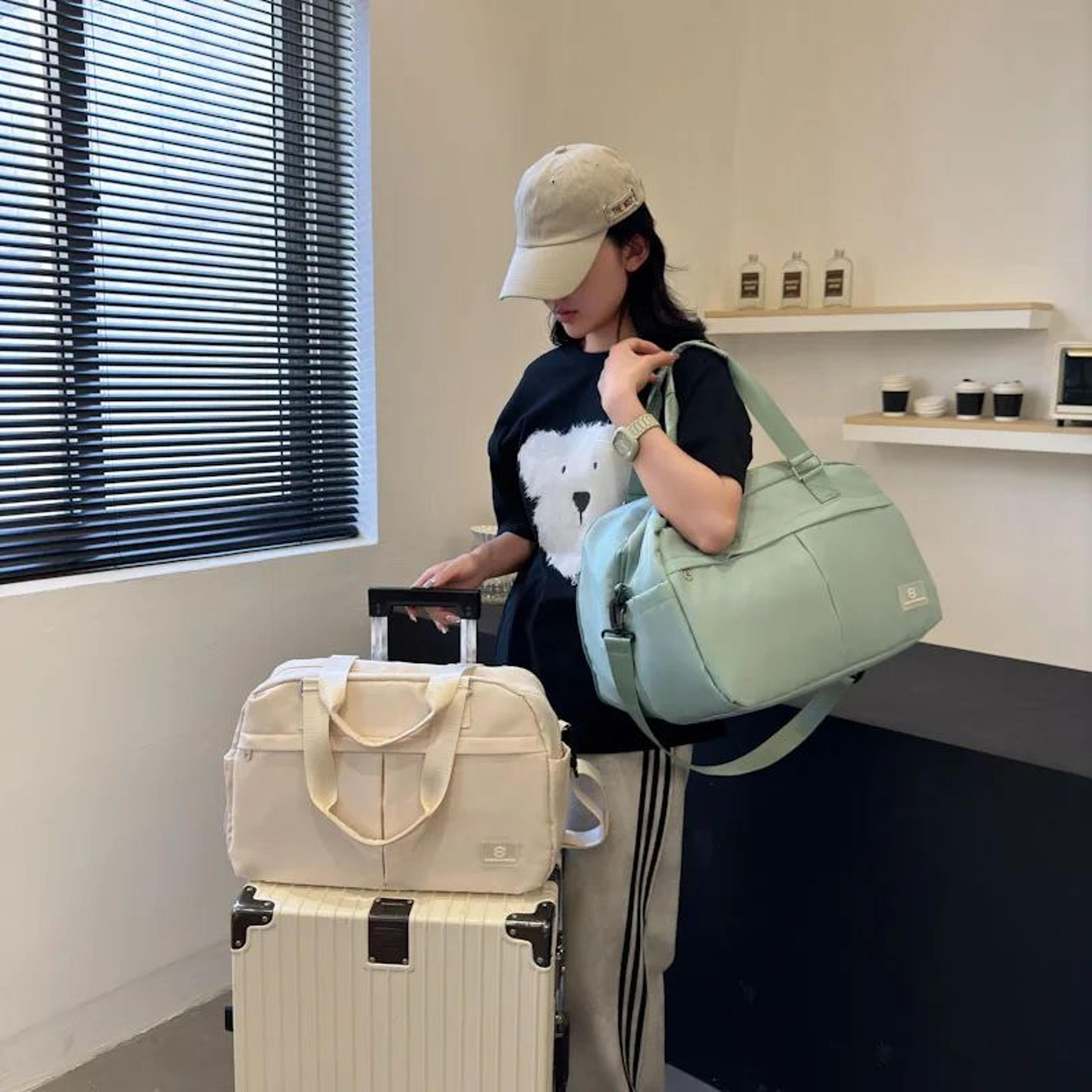 Extendable Travel Duffle Bag  Expandable Travel Bag CarryOn With MultiLayer Storage For Weekend Tri 4