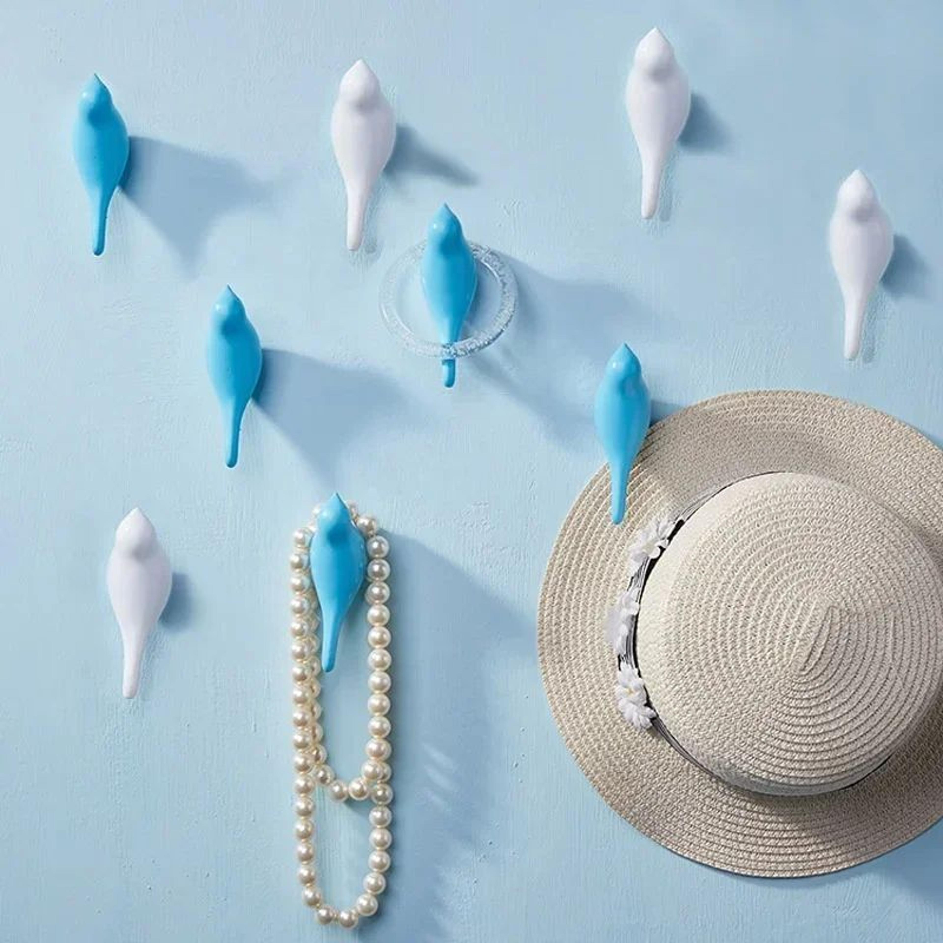 PerchCharm Decorative Bird Wall Hook  3D Resin Animal Coat Hook With Wood Grain Finish 3