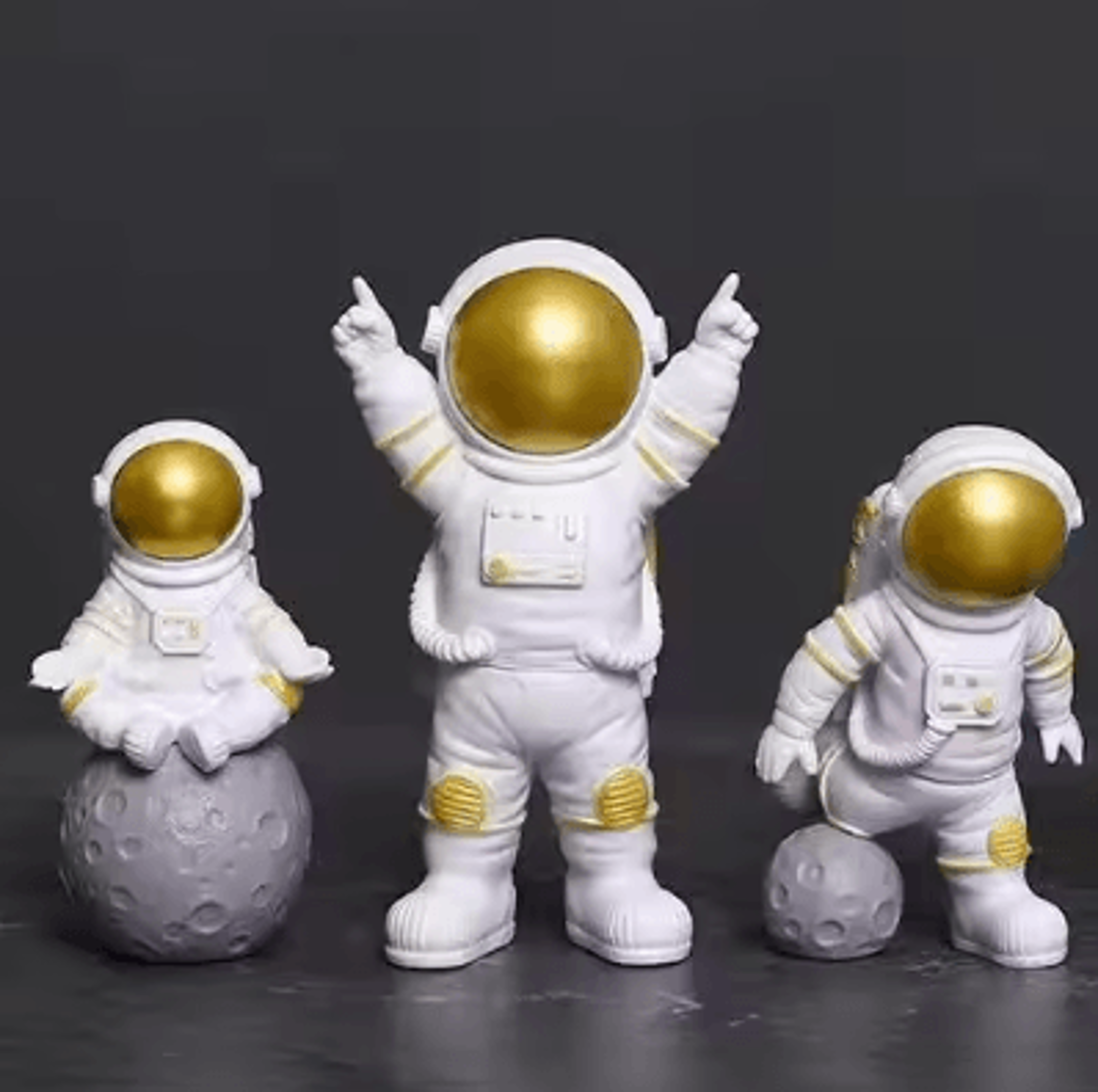 4Piece Astronaut Figurine Set Mini Spaceman Desk Decor Educational Toy  Gift 4