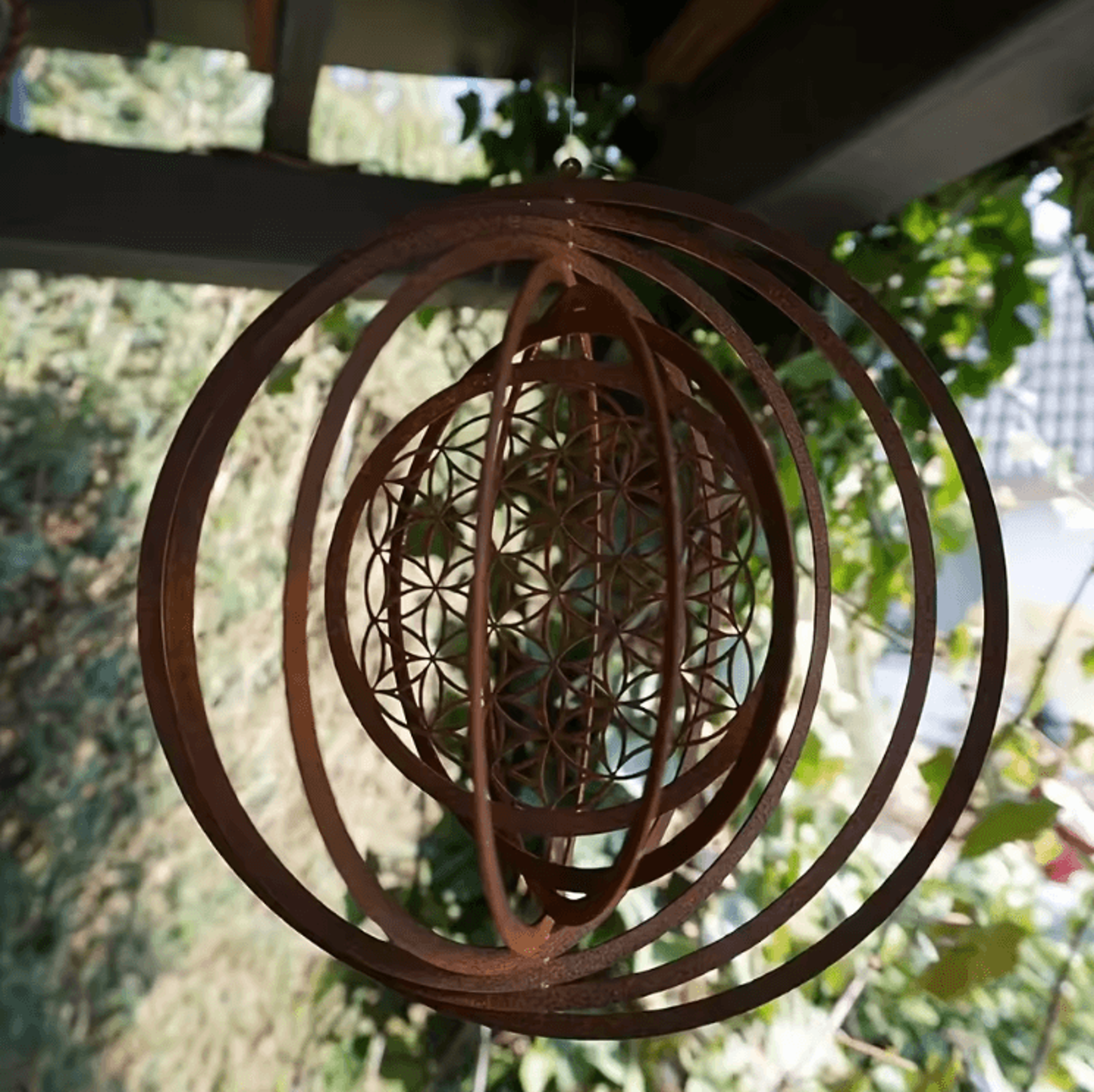 Rustic Metal Spiral Wind Spinner  Vintage Hanging Weather Vane For Outdoor Decor 0