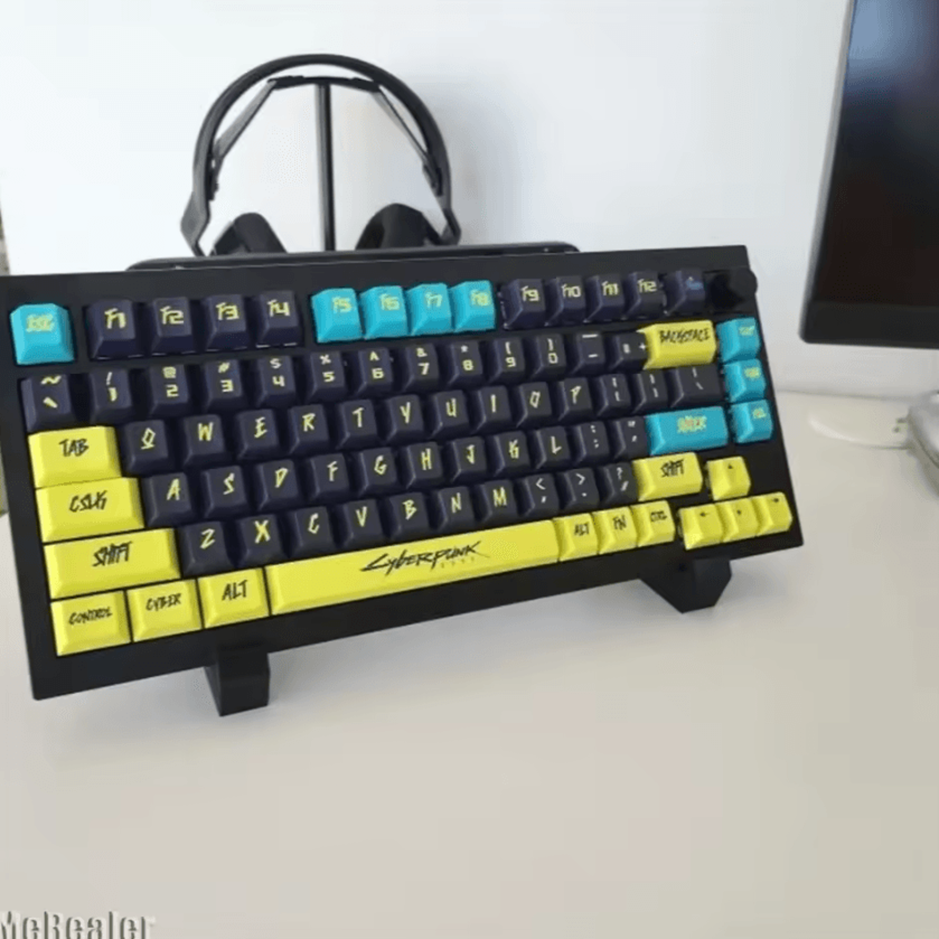 3D Printed Mechanical Keyboard Display Stand  MultiLayer Desktop Rack 2