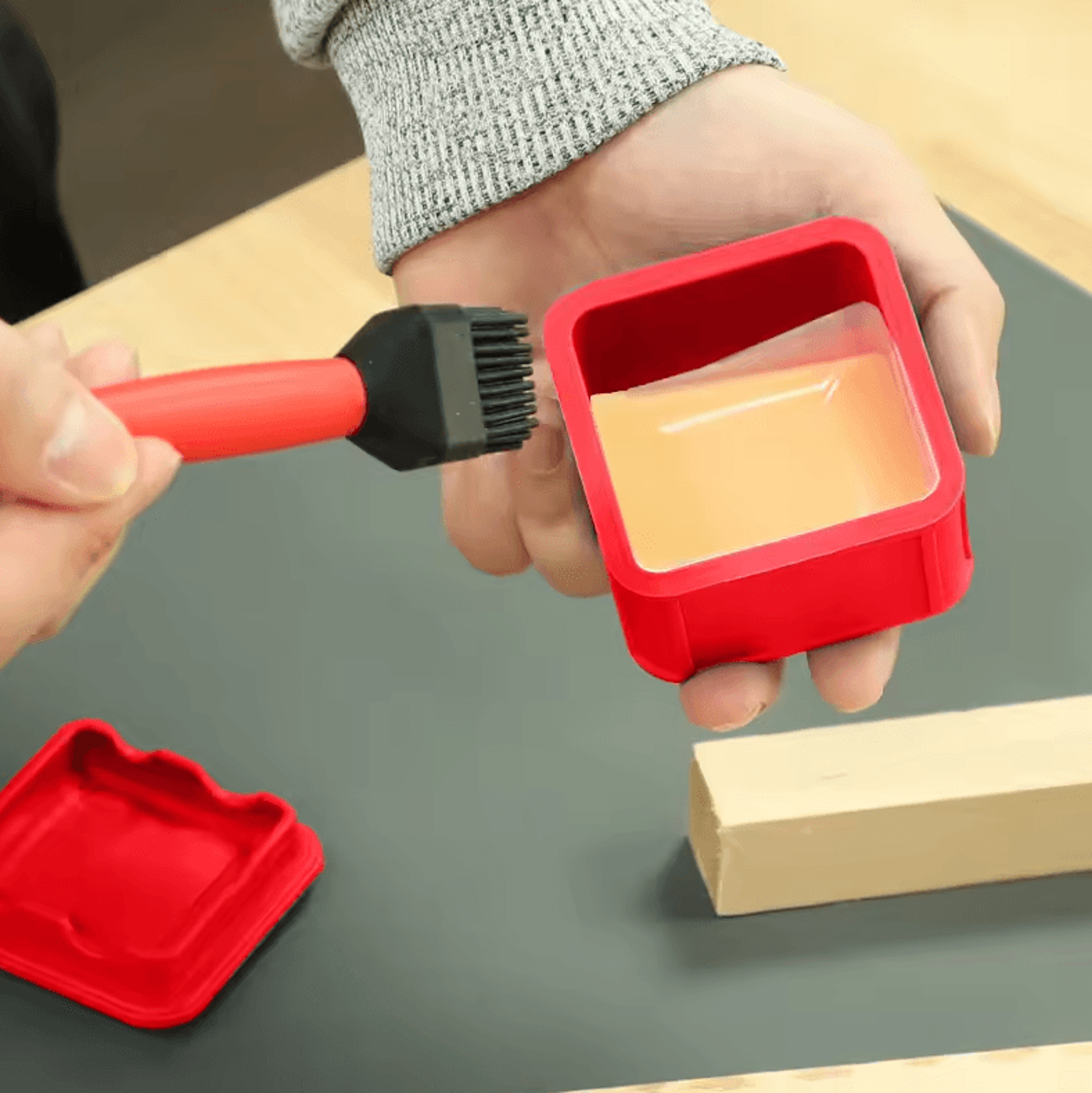 2PCS Silicone Glue Brush Kit With Sealable Glue Pod For Woodworking  DIY Projects 2