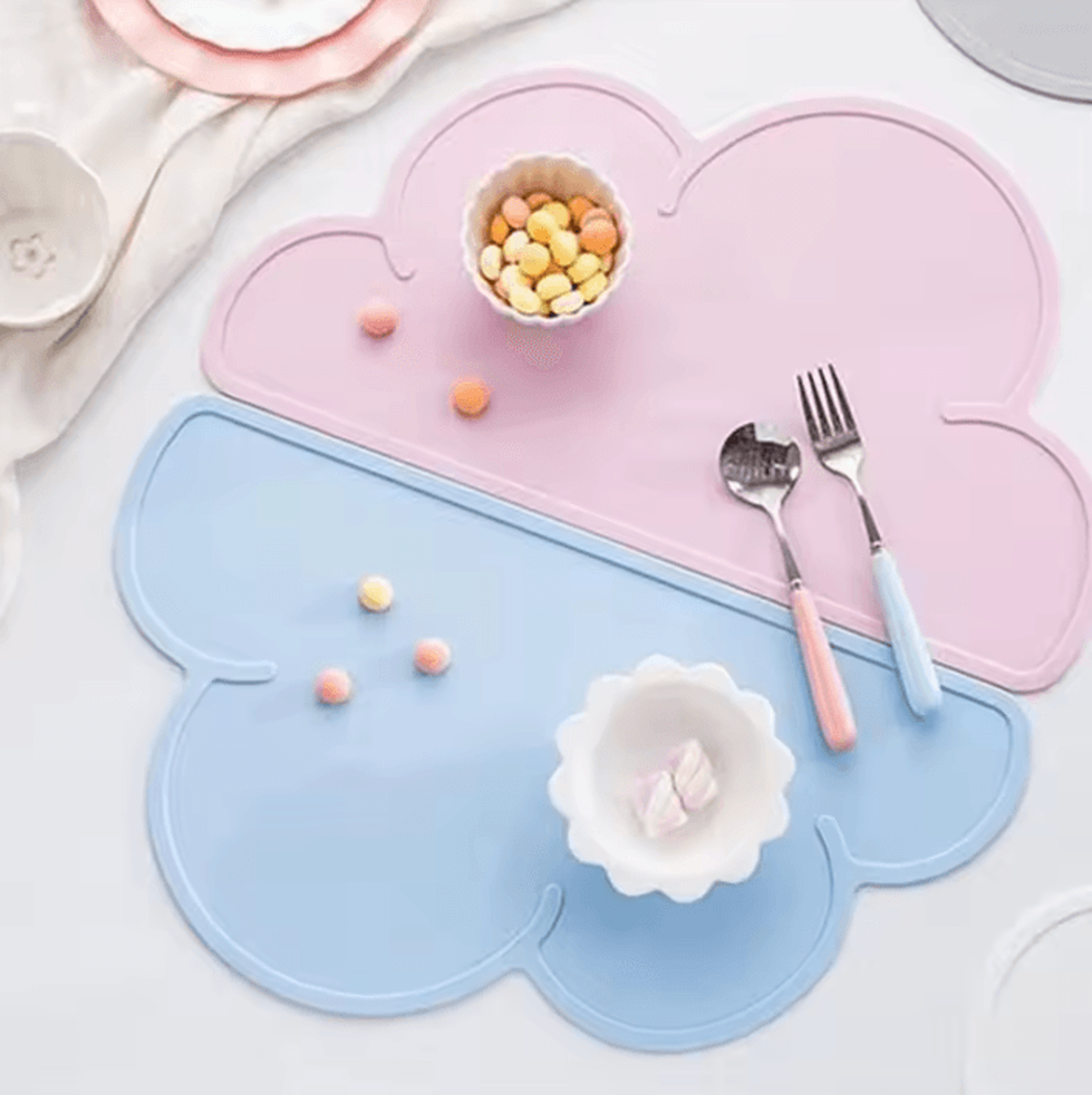 CleanPaws Silicone Pet Feeding Mat  Waterproof Food  Water Placemat 1