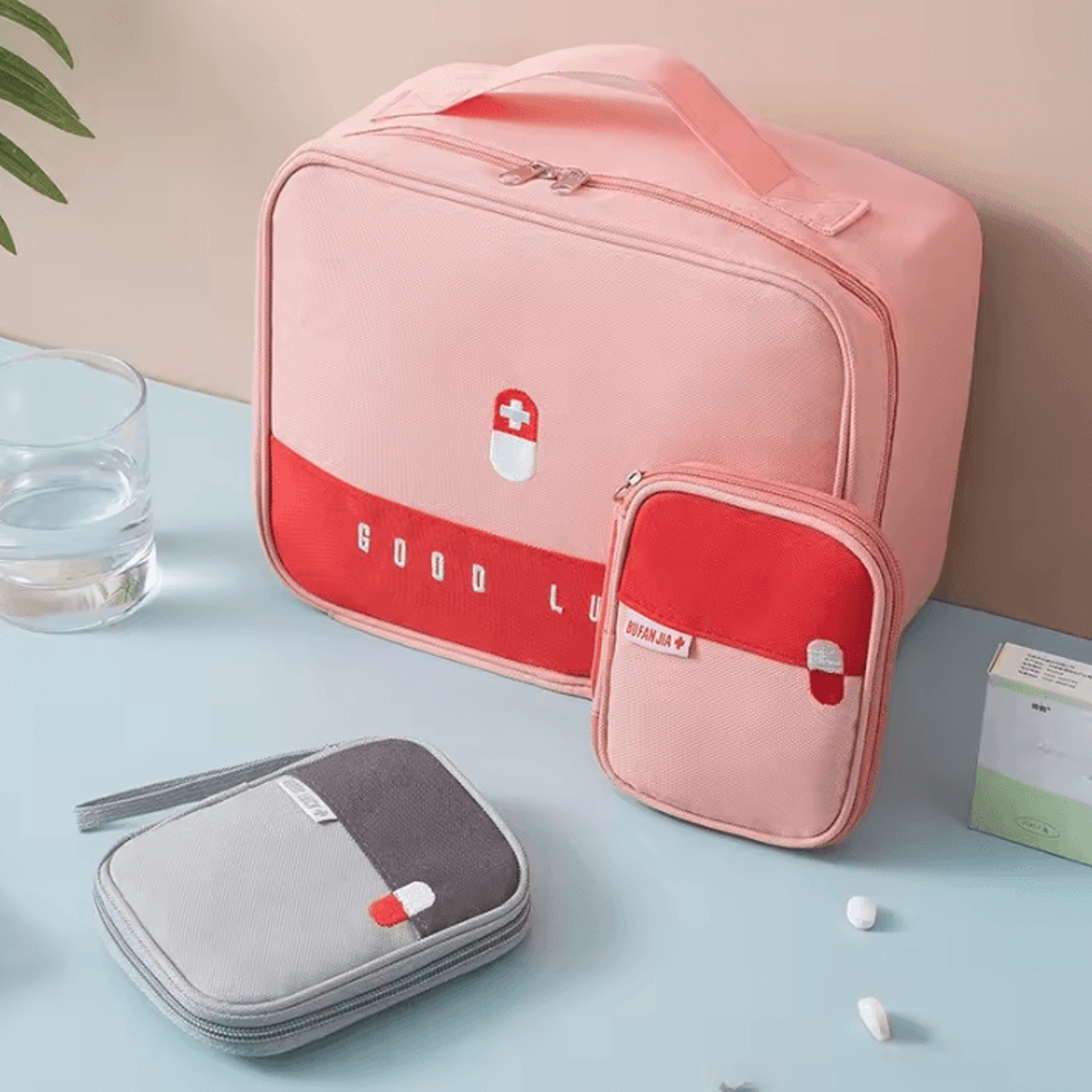 ReadyGuard Portable First Aid Storage Bag 0