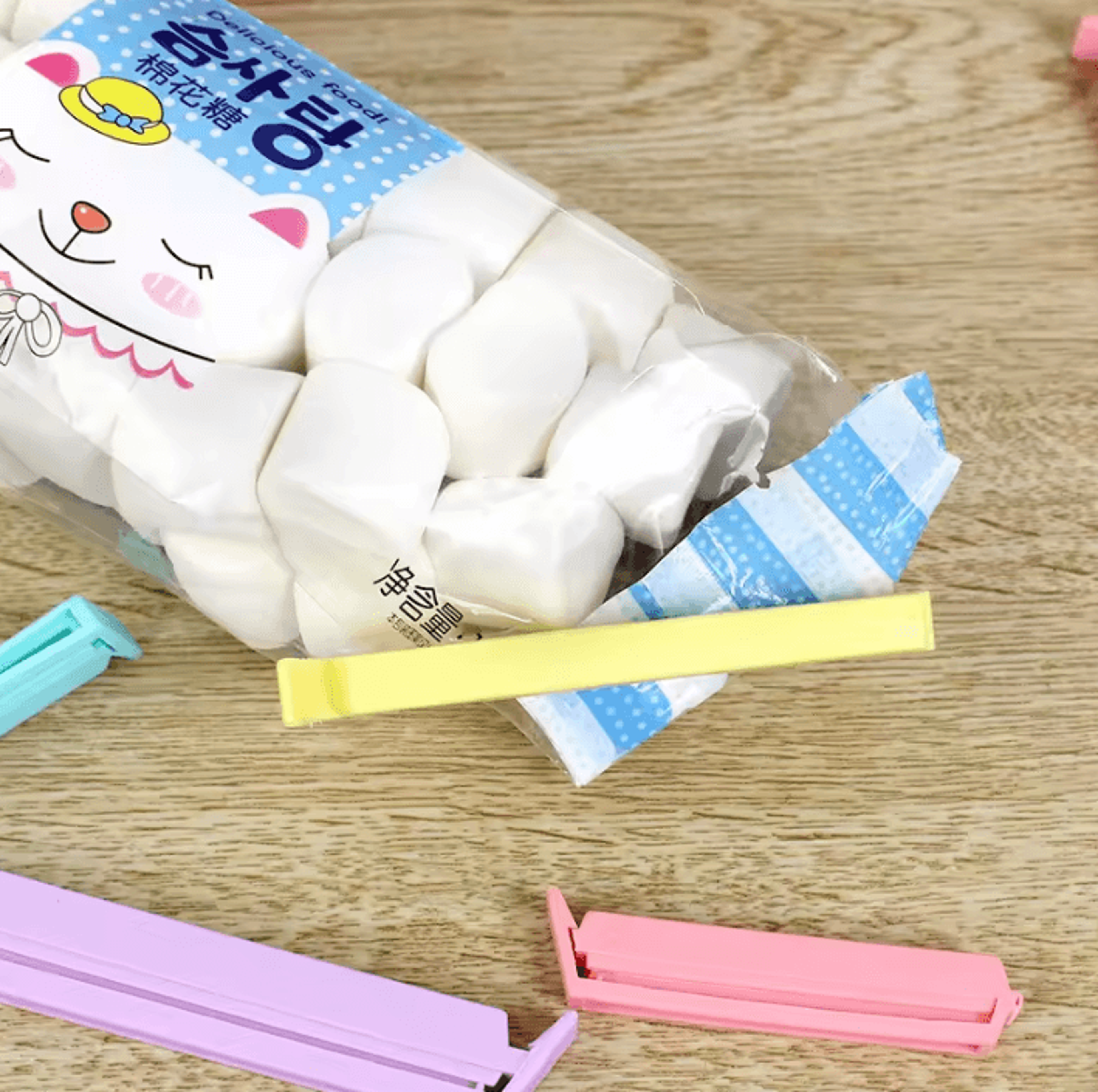 Portable Food Bag Sealing Clips 2