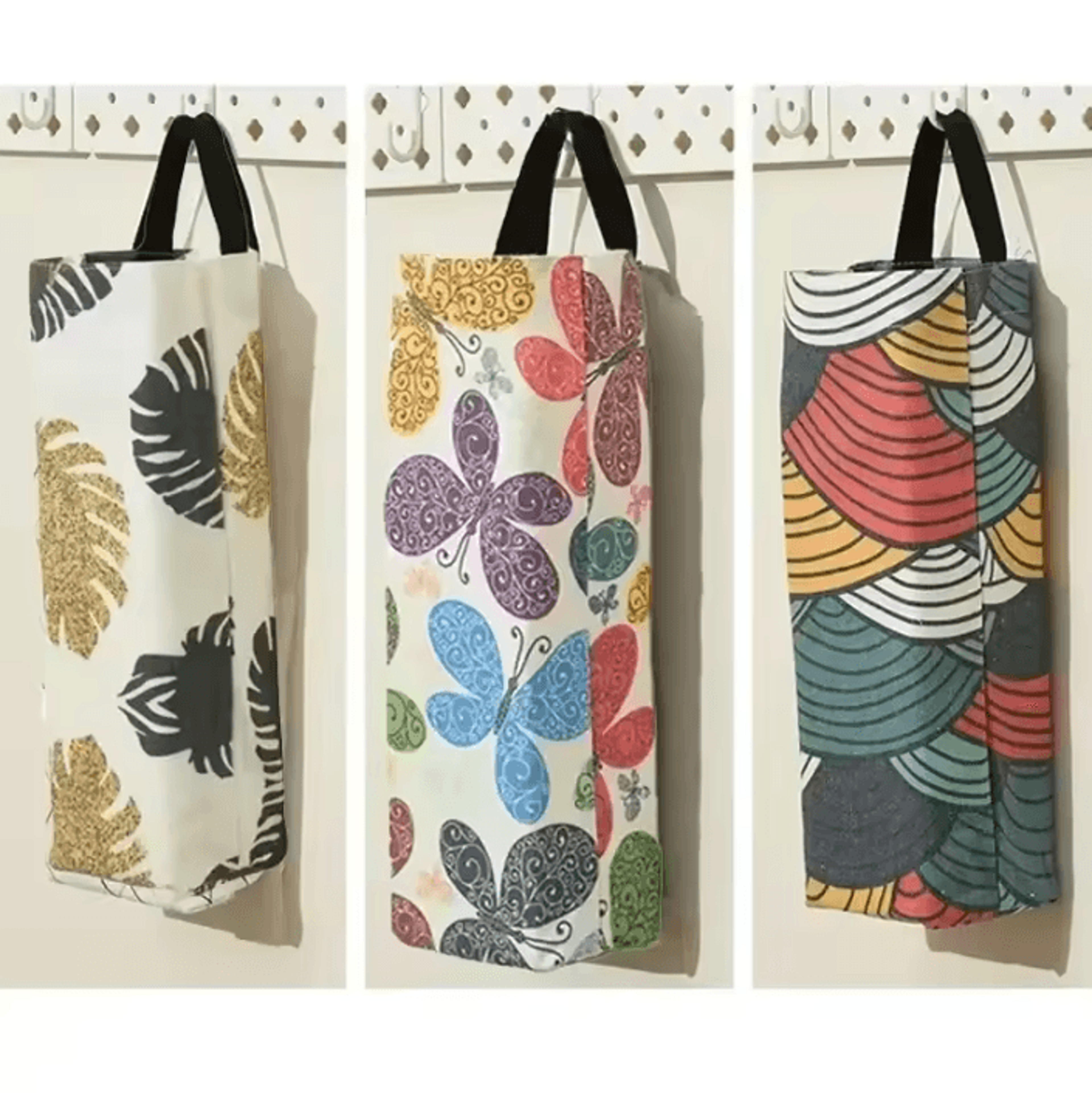 WallMounted Plastic Bag Storage Organizer 1