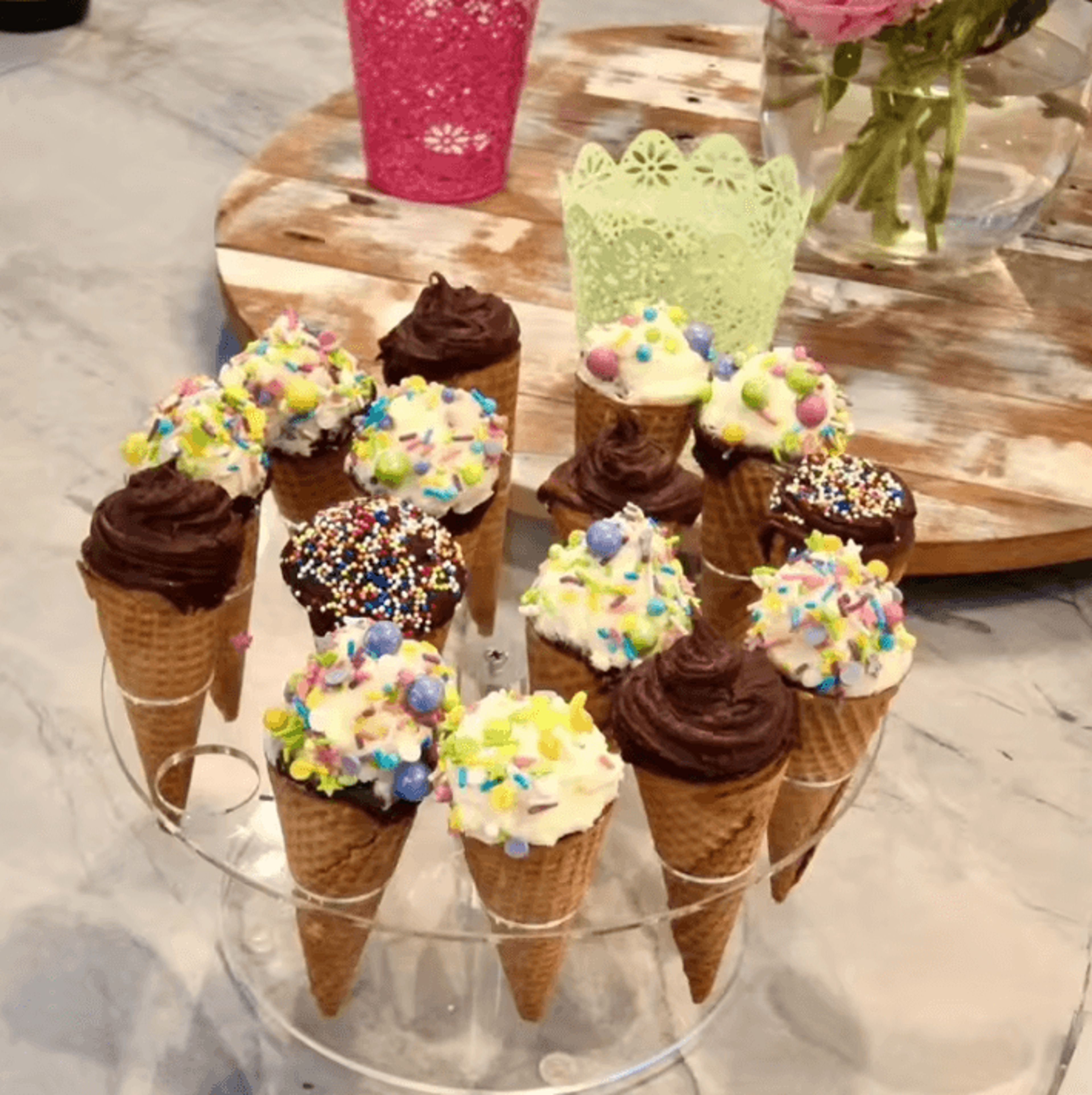 Clear Acrylic Cone Display Stand  MultiHole Dessert  Ice Cream Holder 1