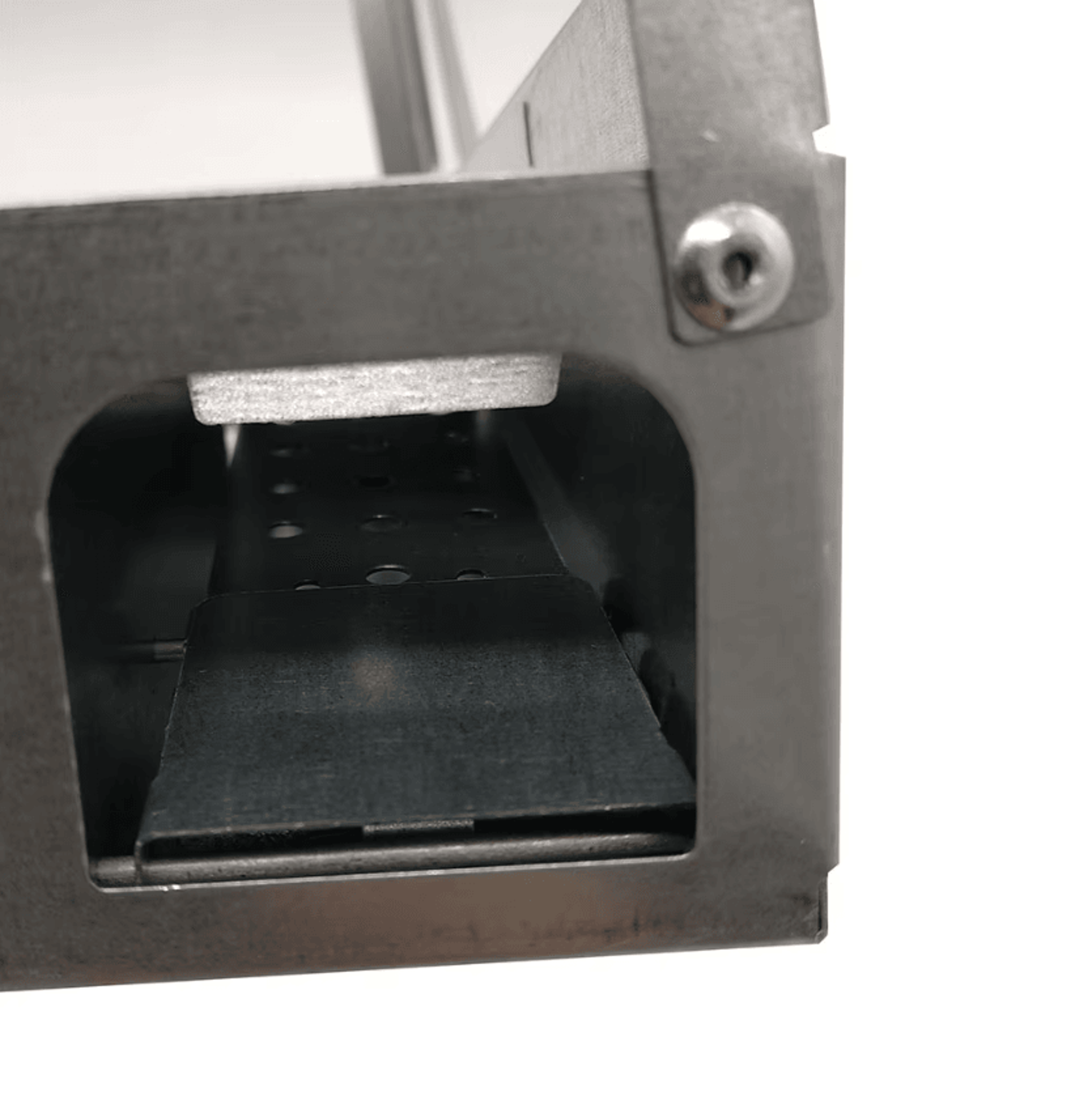 Reusable Humane Mouse Trap With Protective Cover  SelfCatching Rodent Catcher For Indoor Pest Contr 2