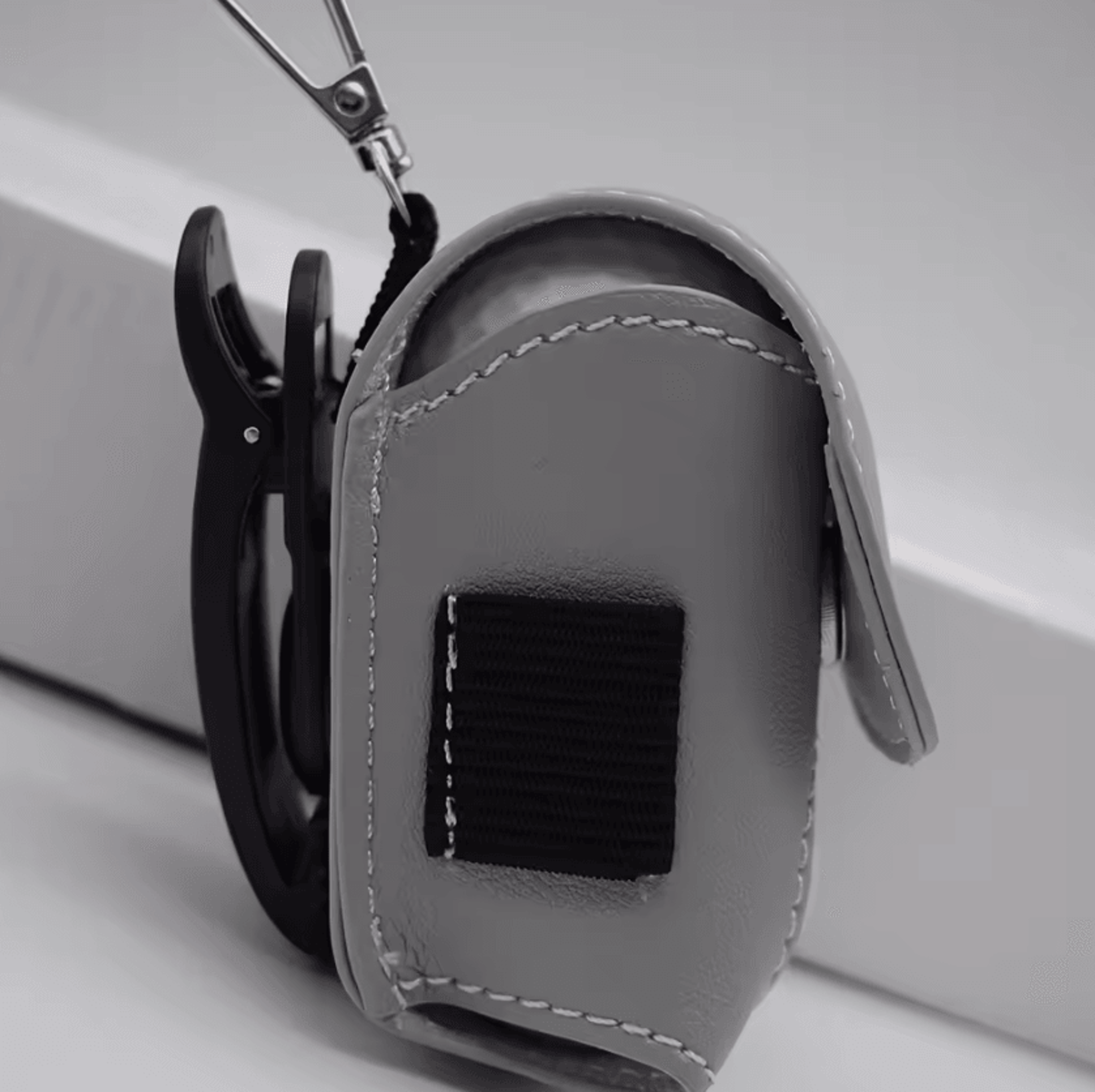 Portable Mini Golf Bag Storage Pouch With Hook 4