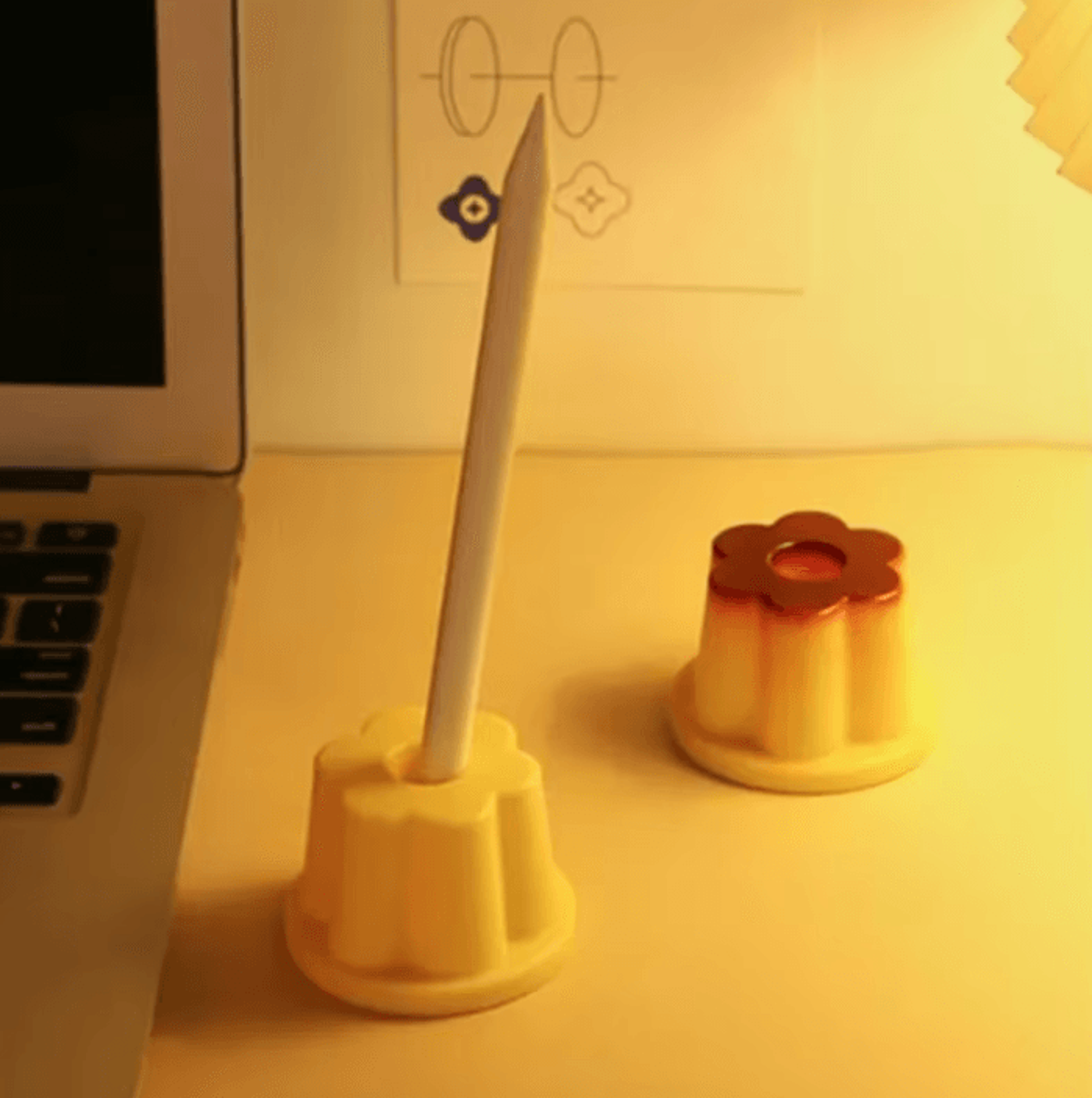 Cute Pudding Pen Holder Kawaii Desktop Pencil Organizer 2