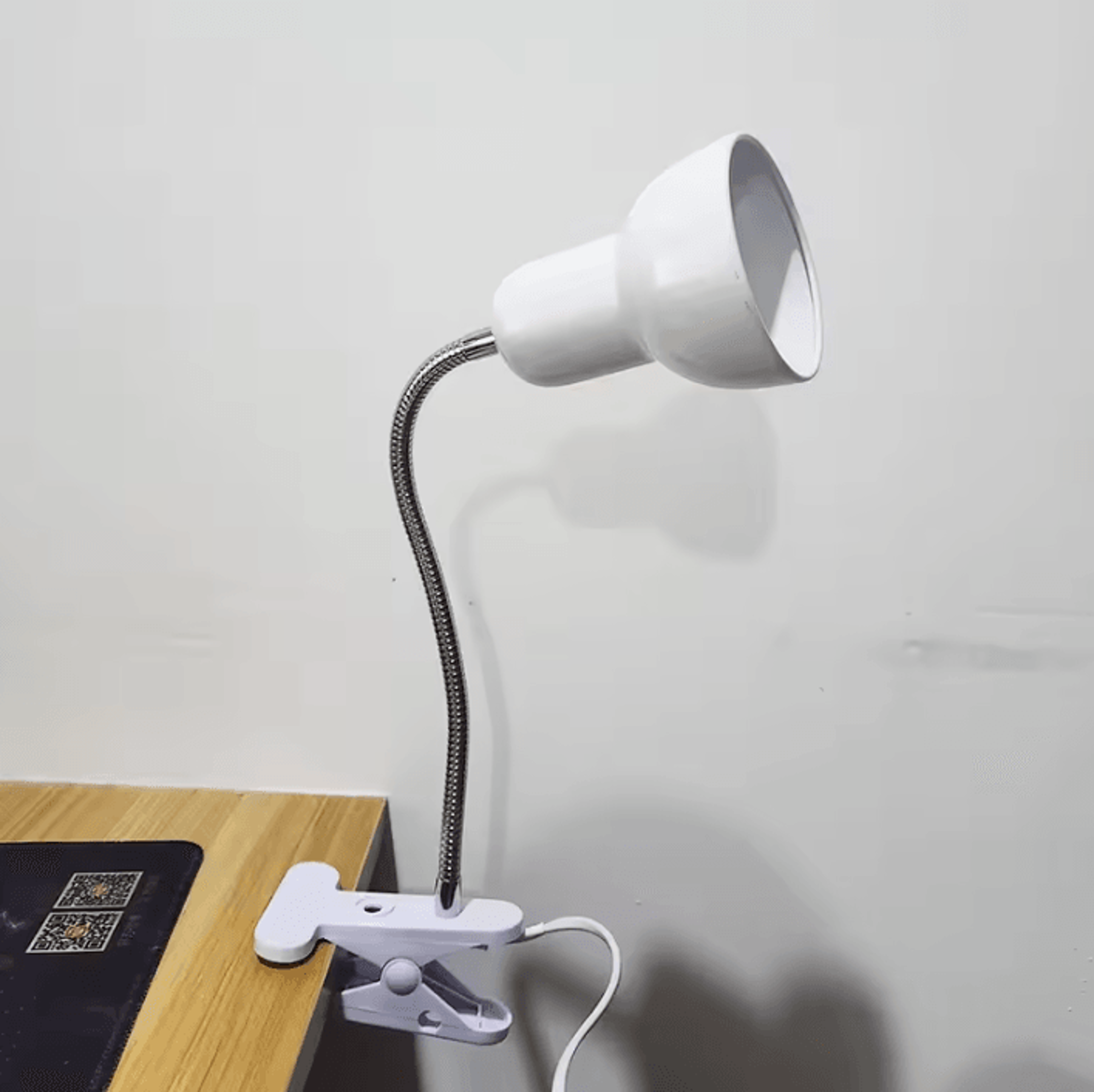 E27 ClipOn Desk Lamp  Adjustable Gooseneck Reading Light 1