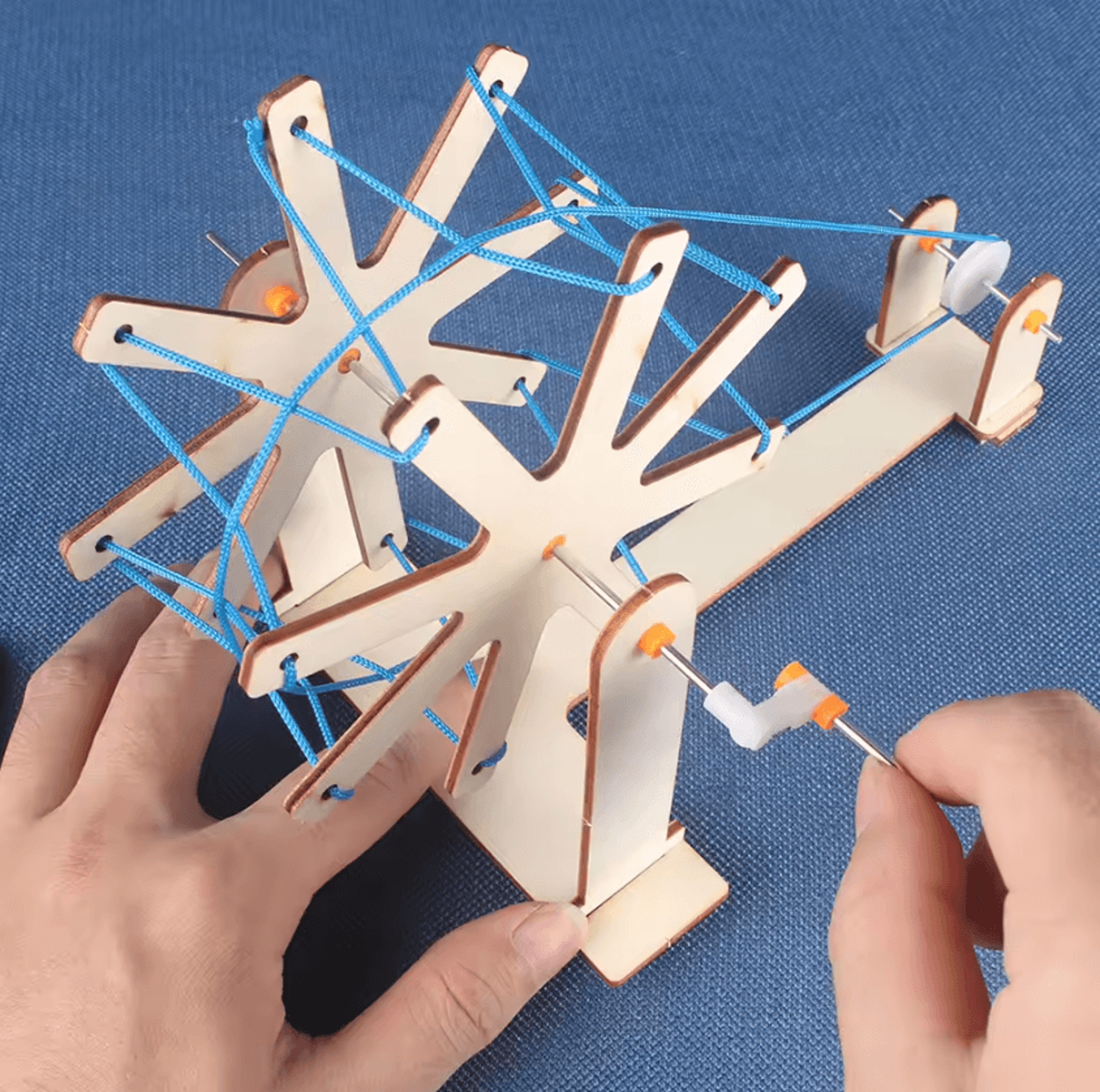 Mini Wooden Weaving Loom Kit For DIY Tapestry And Craft Projects 2