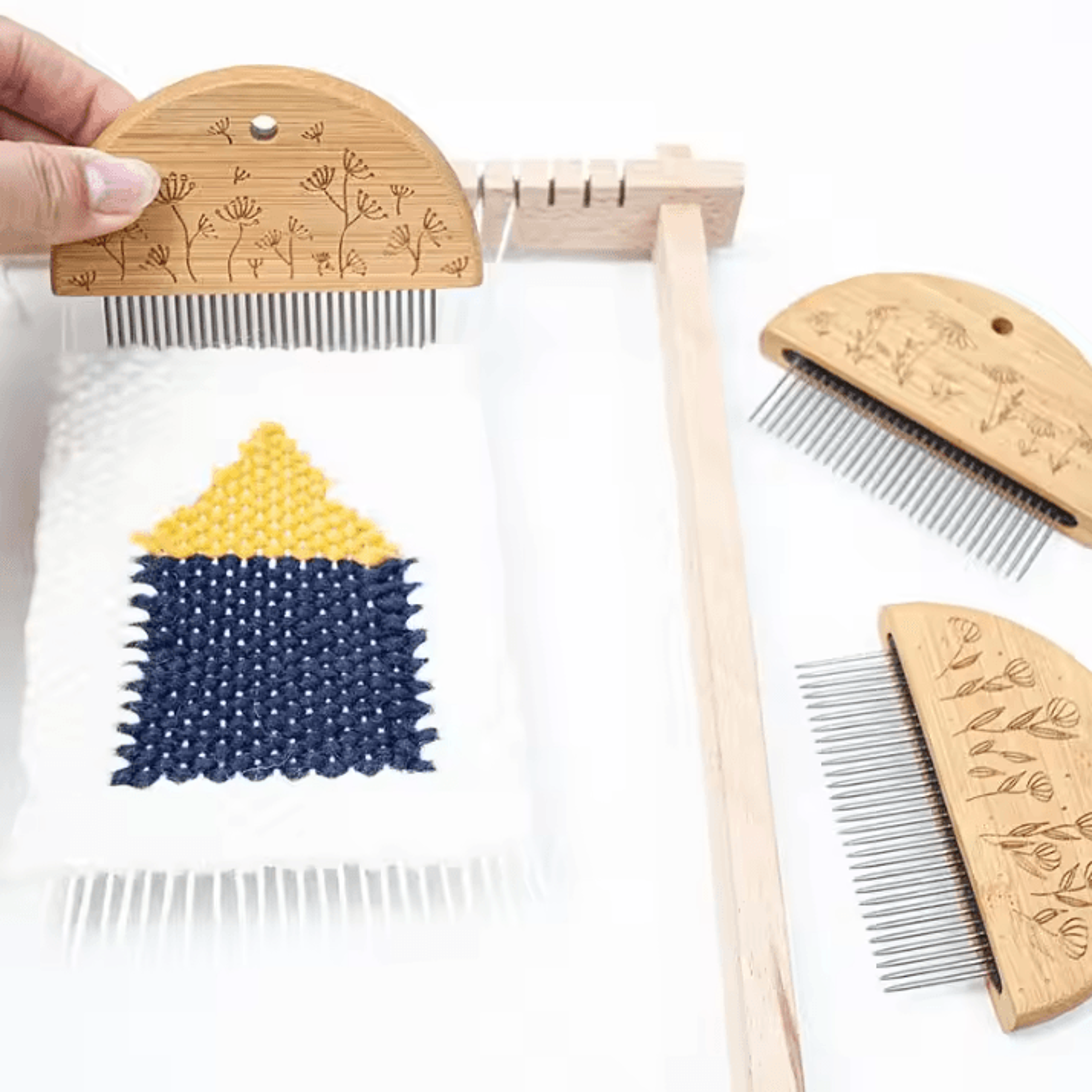 Wooden Tapestry Weaving Loom Kit With Weaving Comb 3