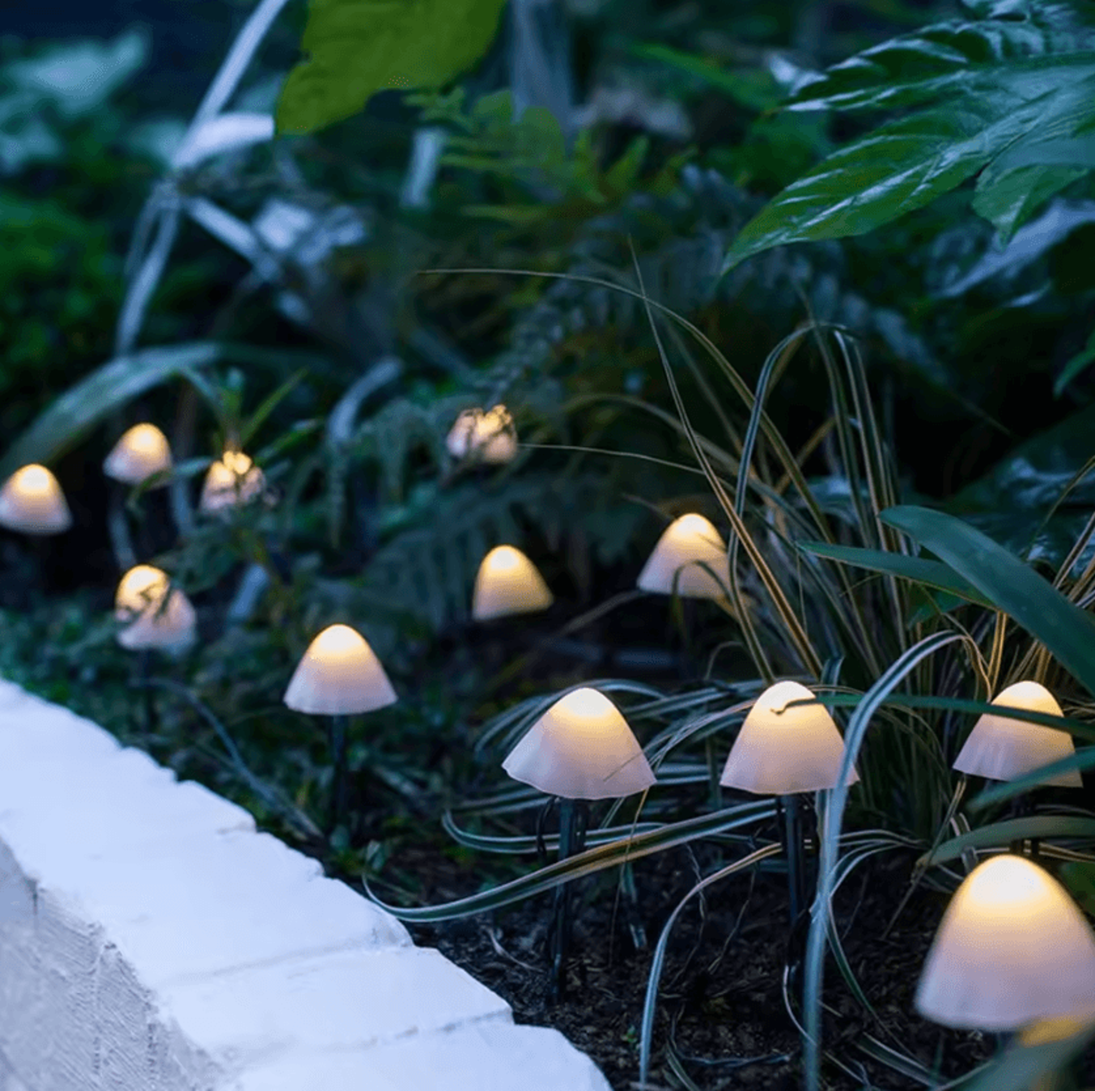 Solar Mushroom String Lights For Garden Pathway Decor 0