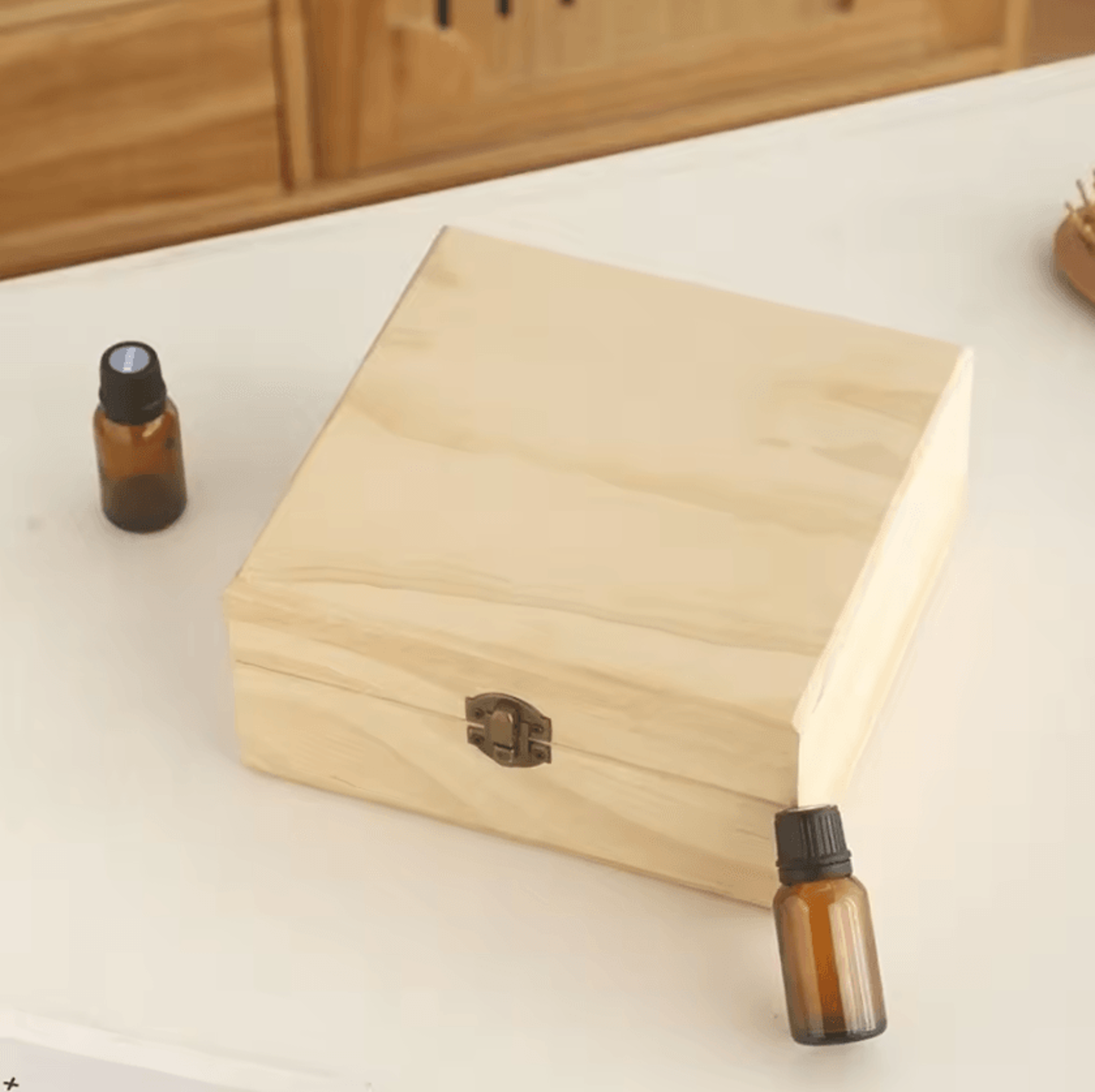 Wooden Essential Oil Storage Box With Multiple Slots 2