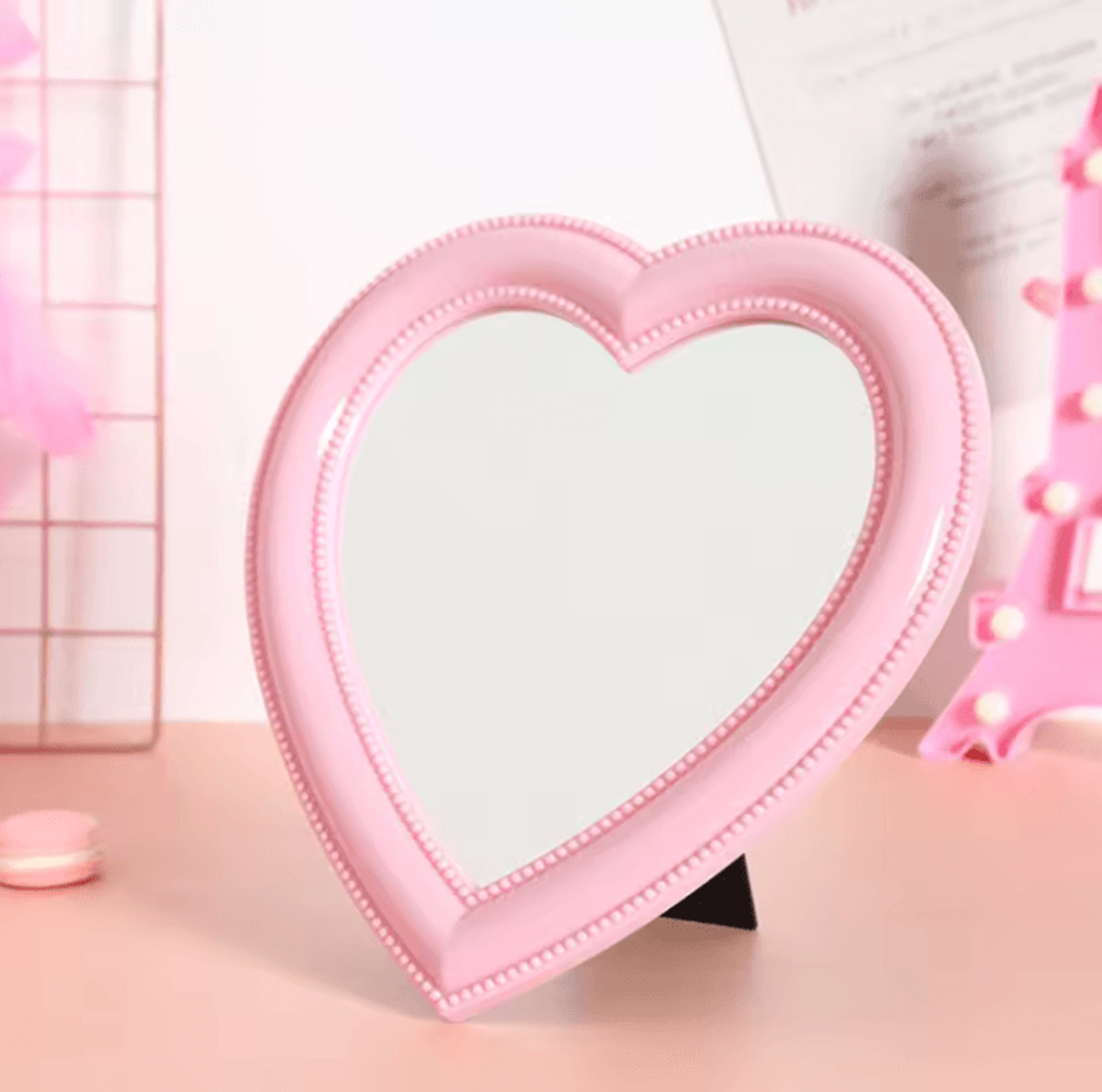 Heart Shaped Decorative Vanity Makeup Mirror 5