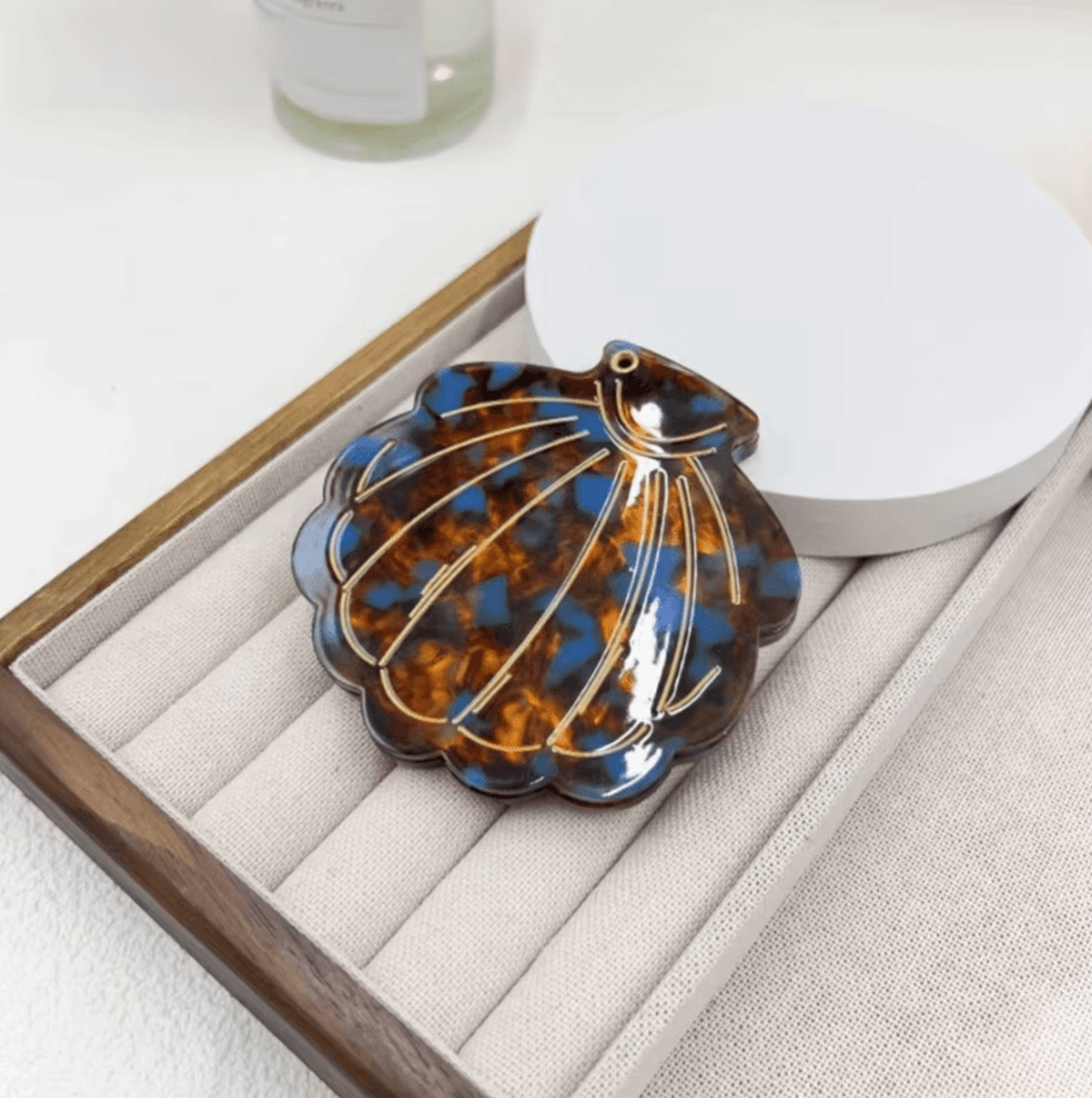 Shell Shape Folding Pocket Makeup Mirror 5