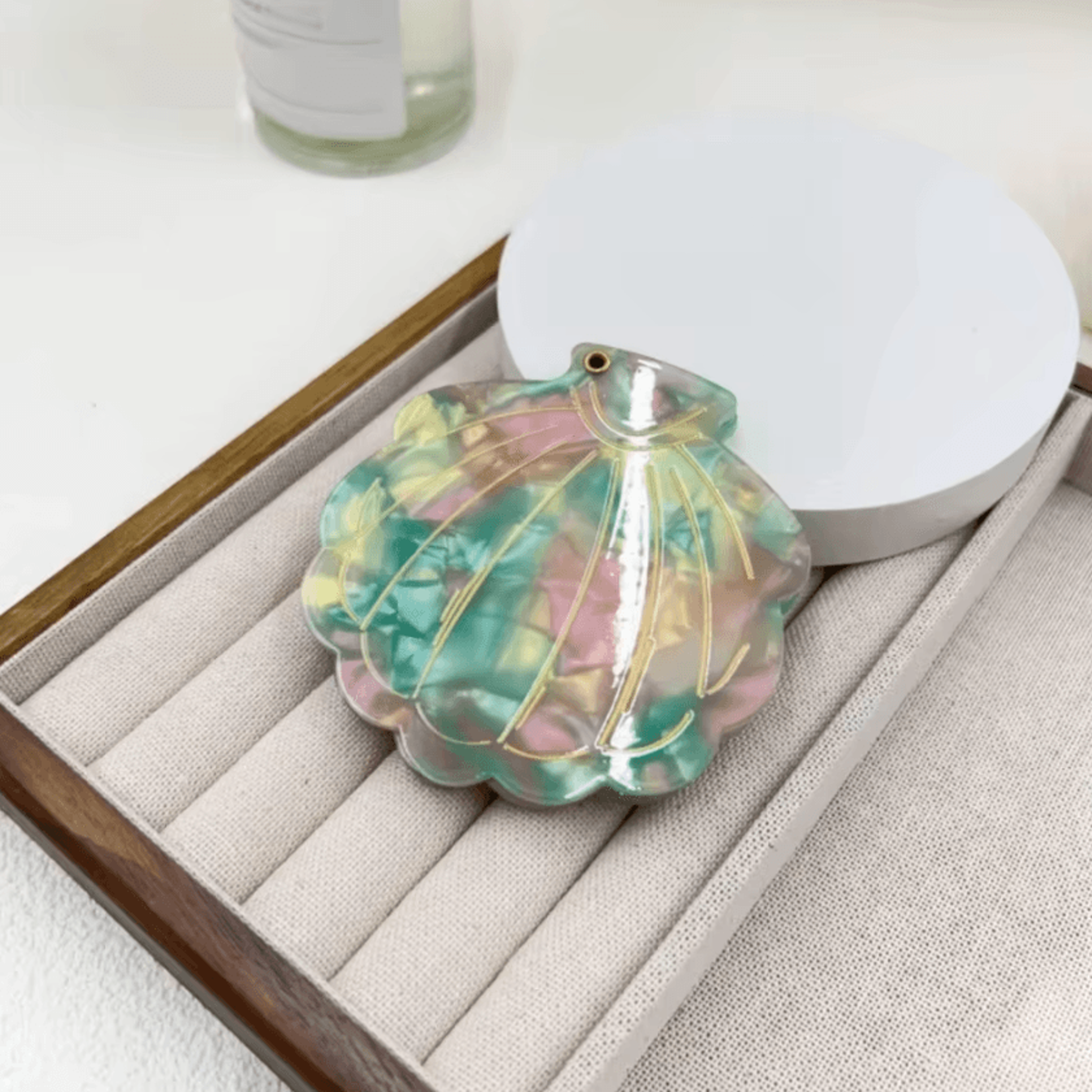 Shell Shape Folding Pocket Makeup Mirror 7