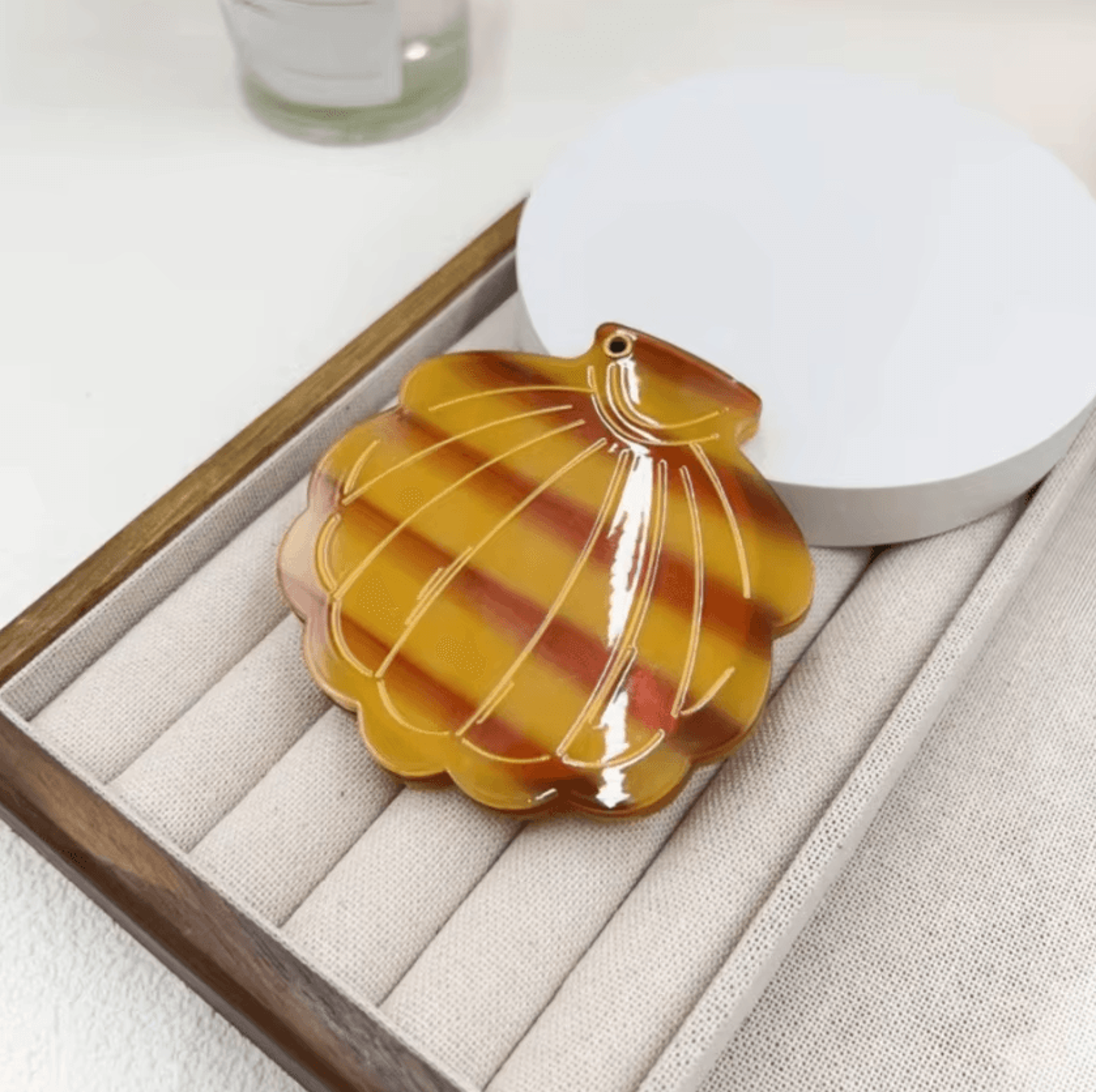 Shell Shape Folding Pocket Makeup Mirror 11
