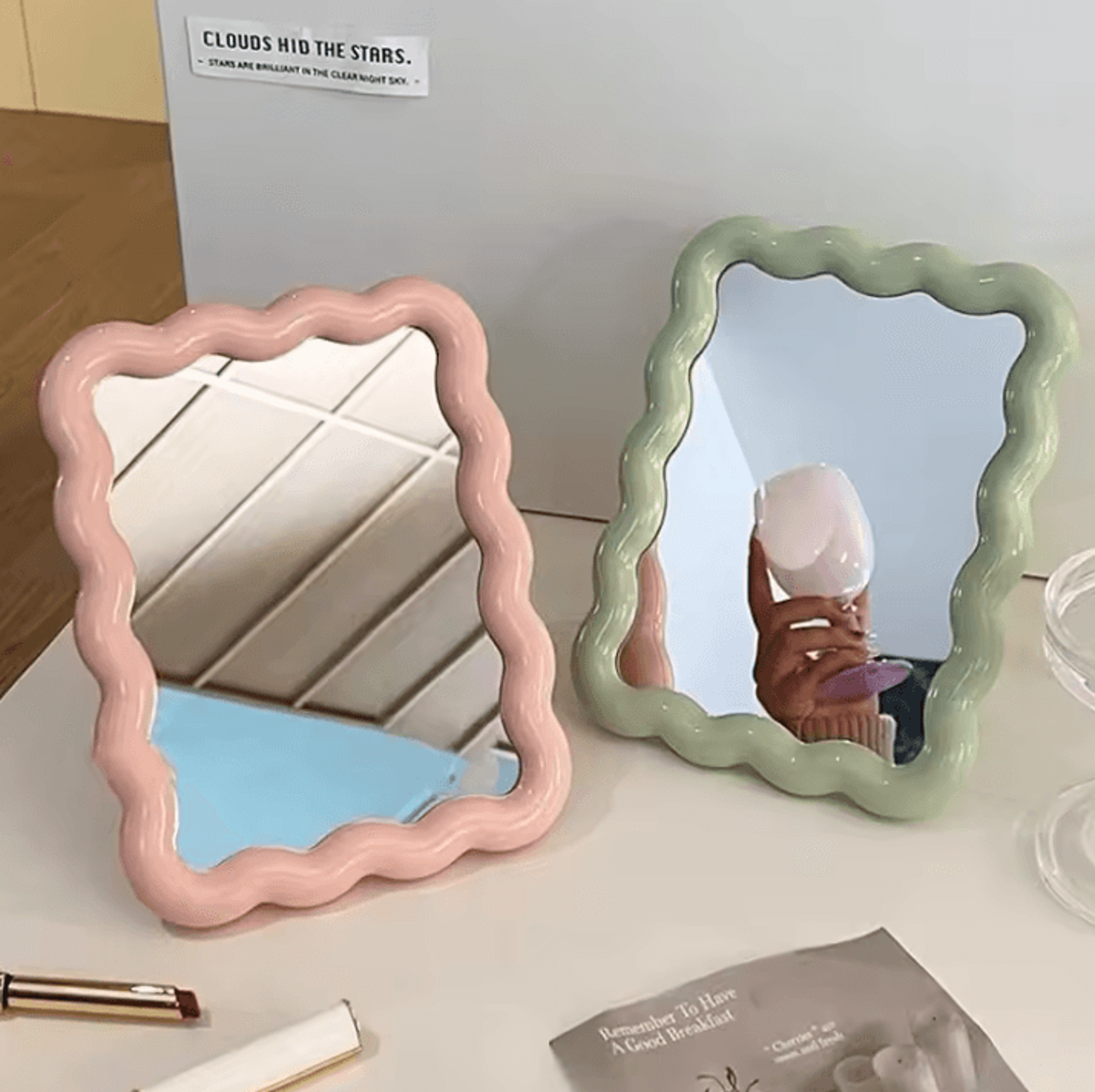 Cute Corrugated Foldable Makeup Mirror For Desktop And Travel 2