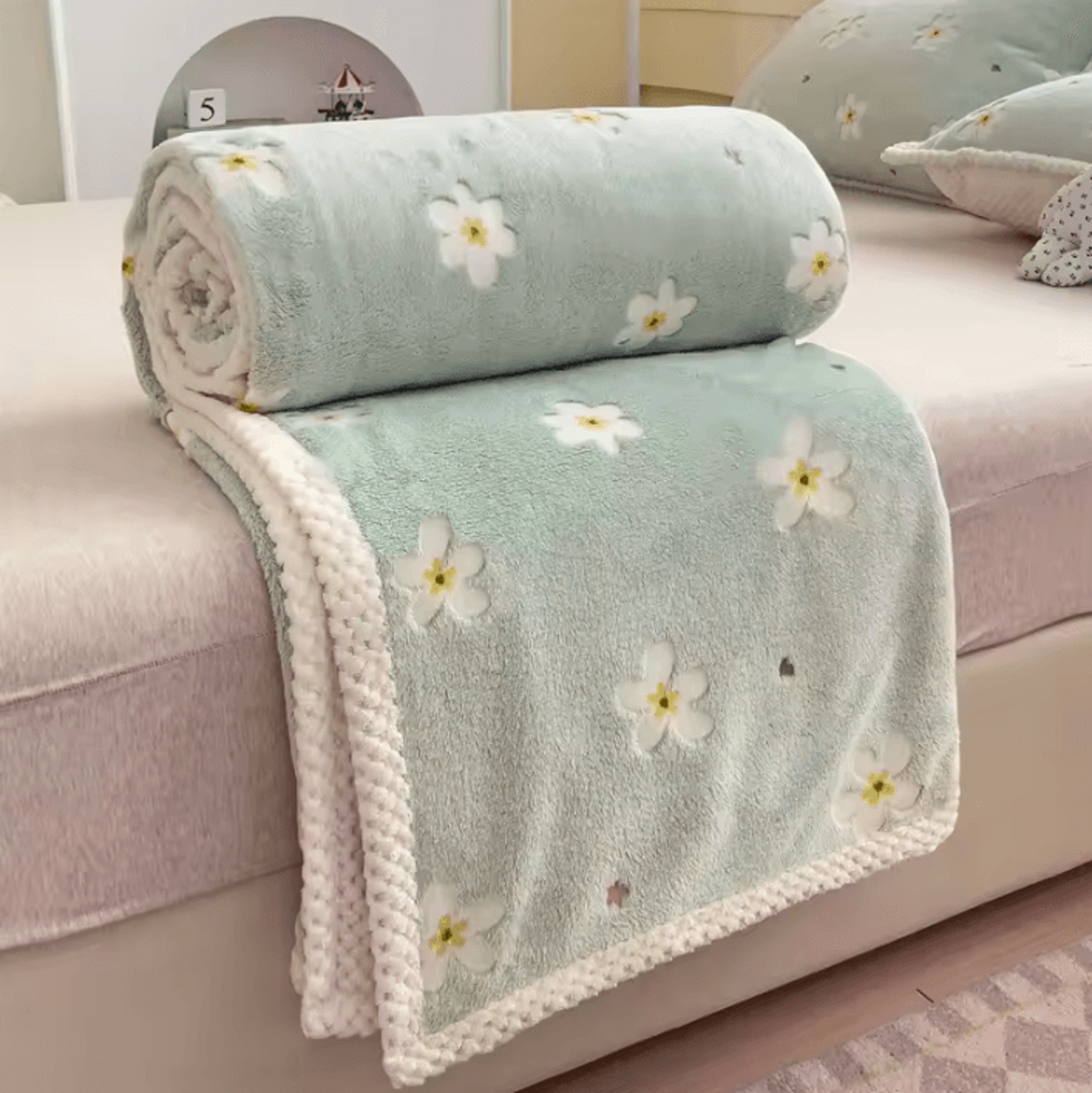 Soft Coral Fleece Multifunctional Nap Blanket 7