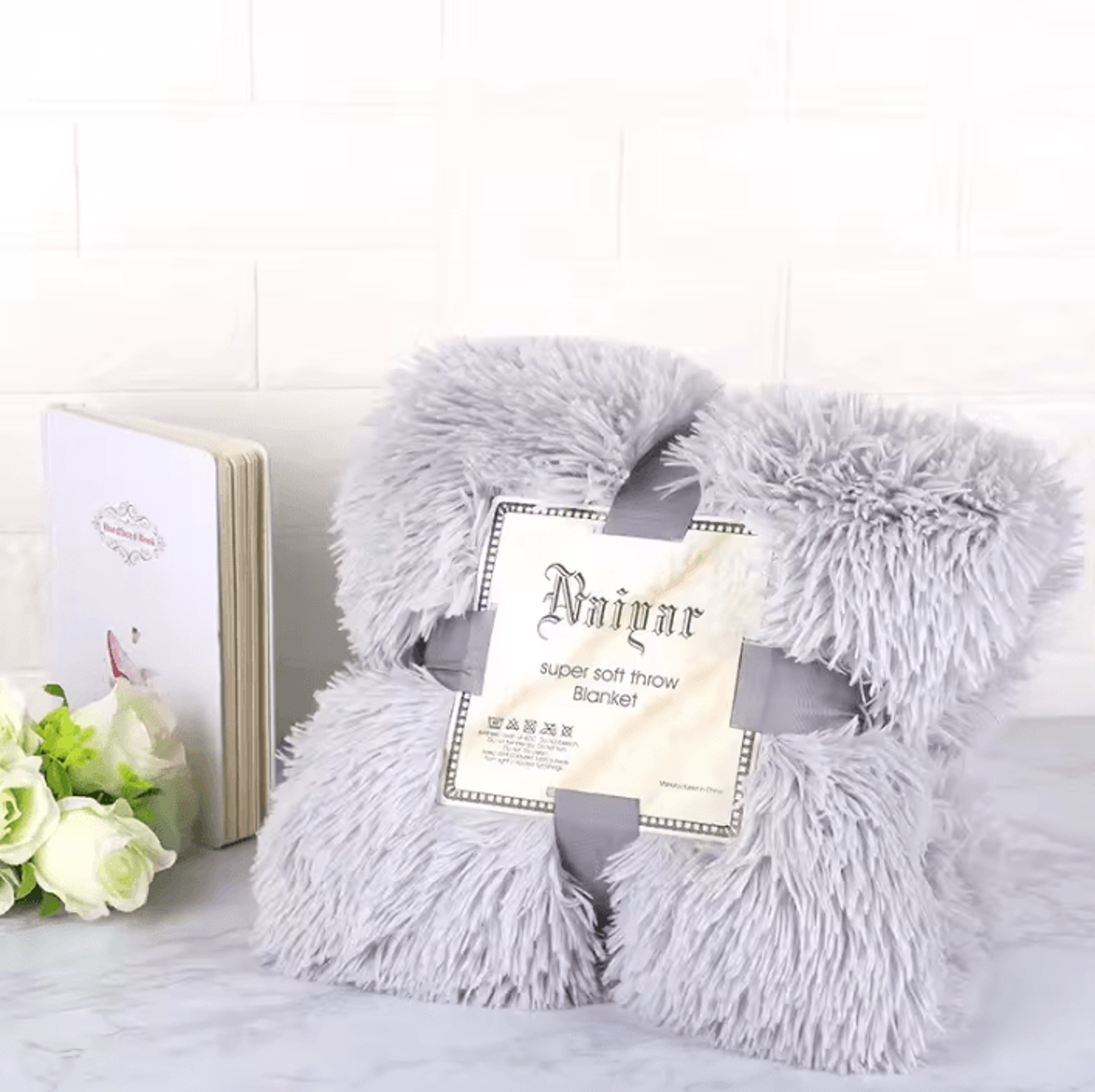 Super Soft Shaggy Faux Fur Throw Blanket 11