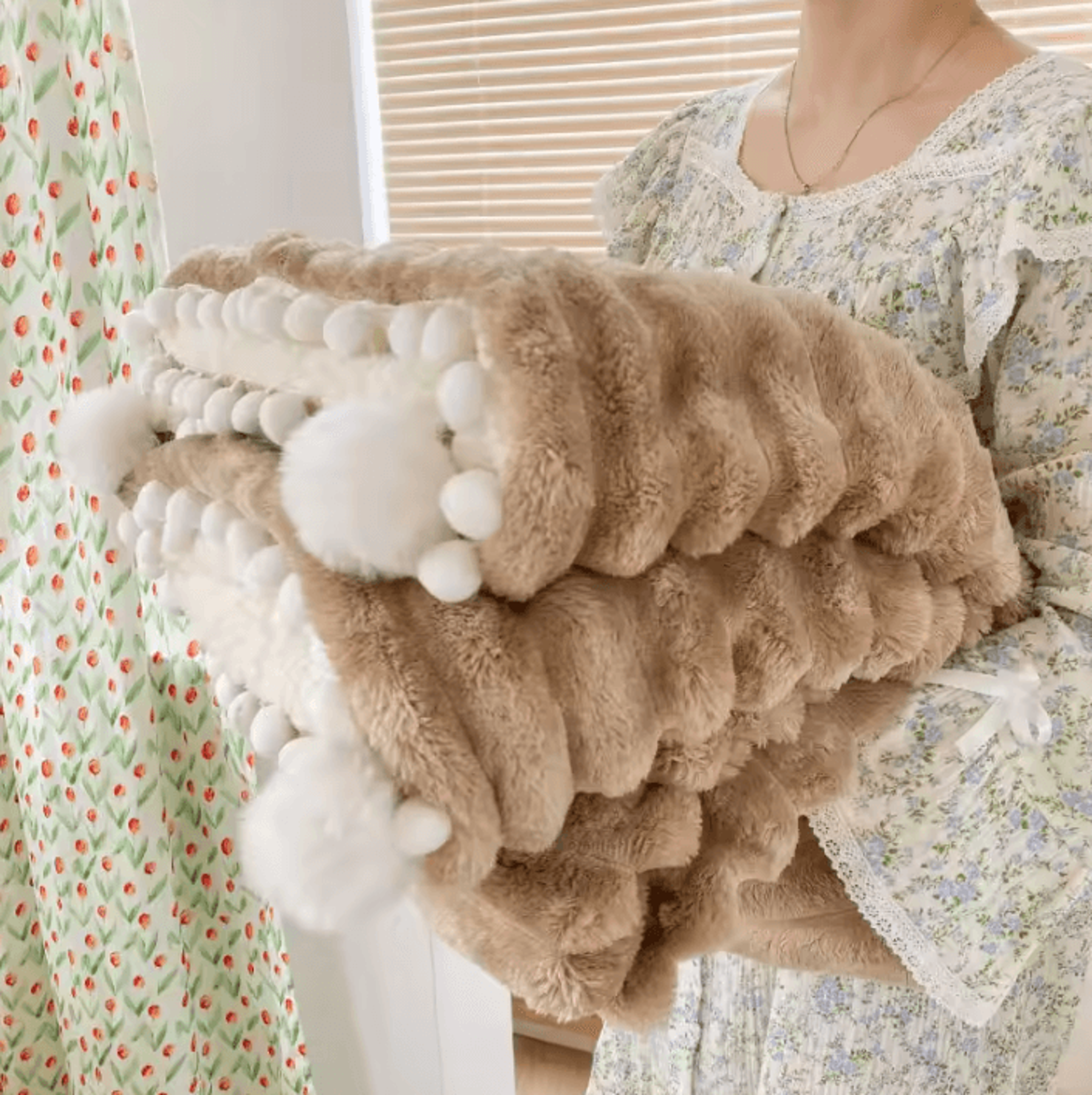 Double Sided Lamb Fleece Throw Blanket 4