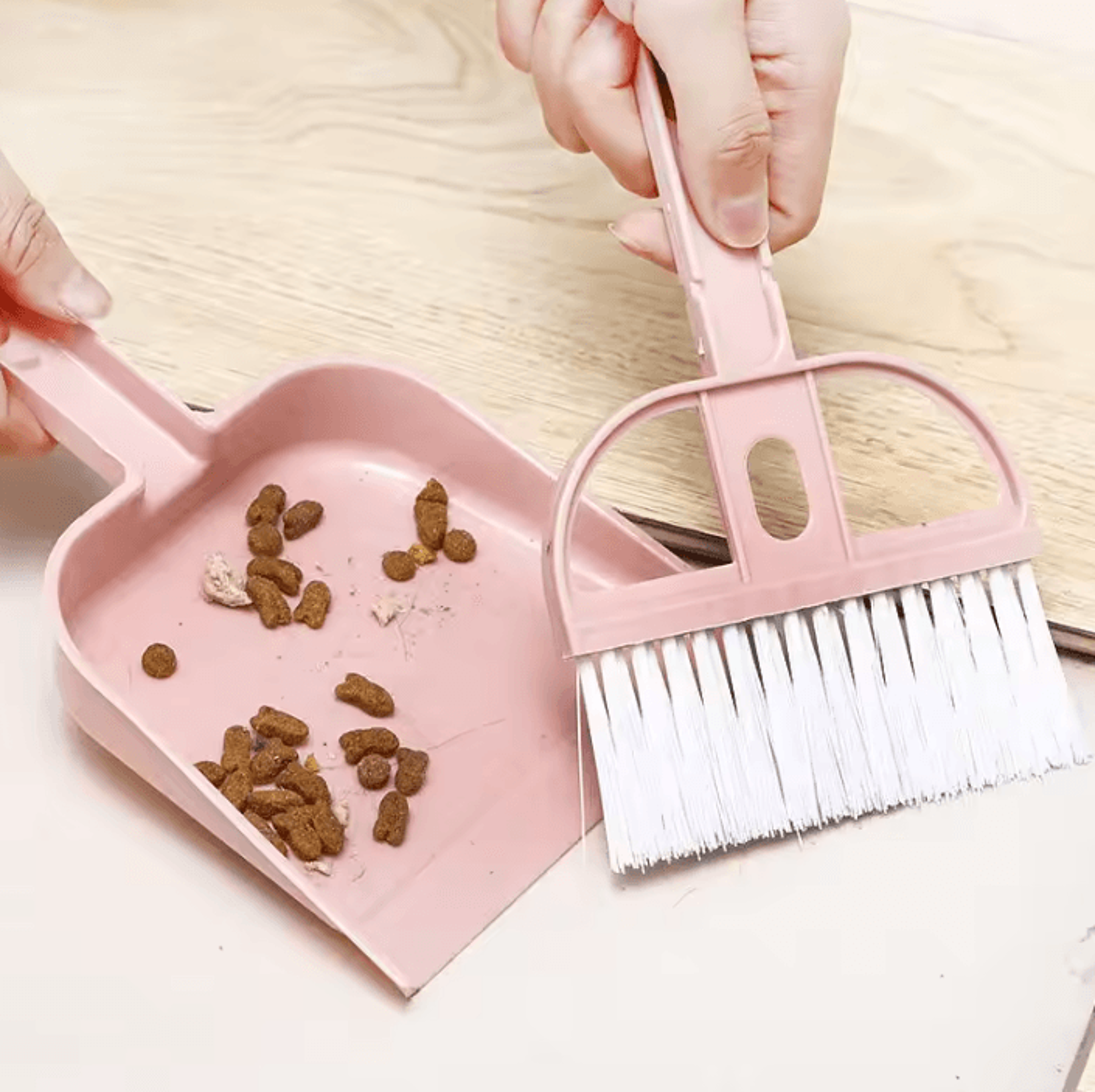 Mini Pet Cage Cleaning Broom And Dustpan Set For Hamsters And Rabbits 1