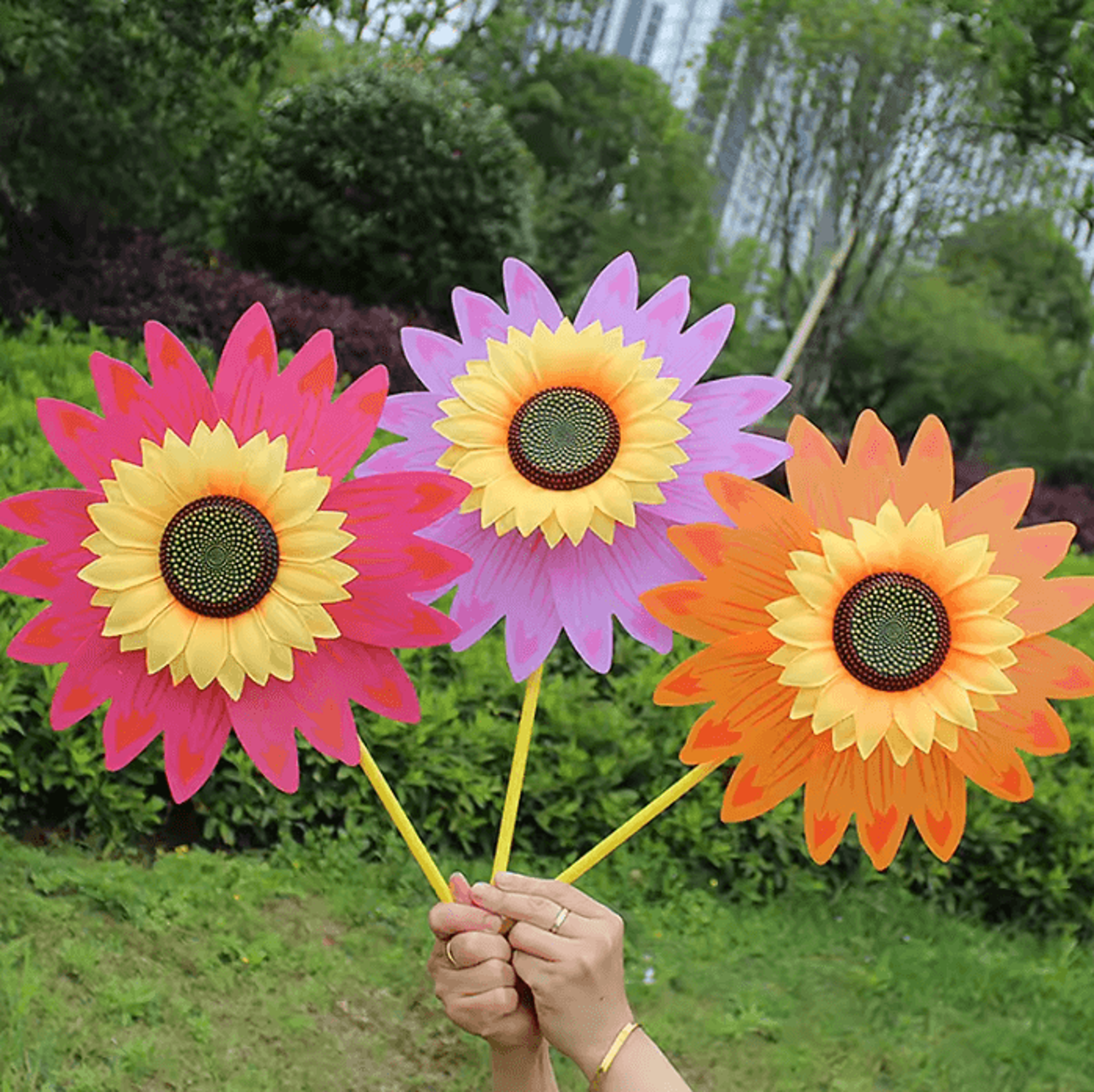 SunBloom 3D Sunflower Garden Wind Spinner 1