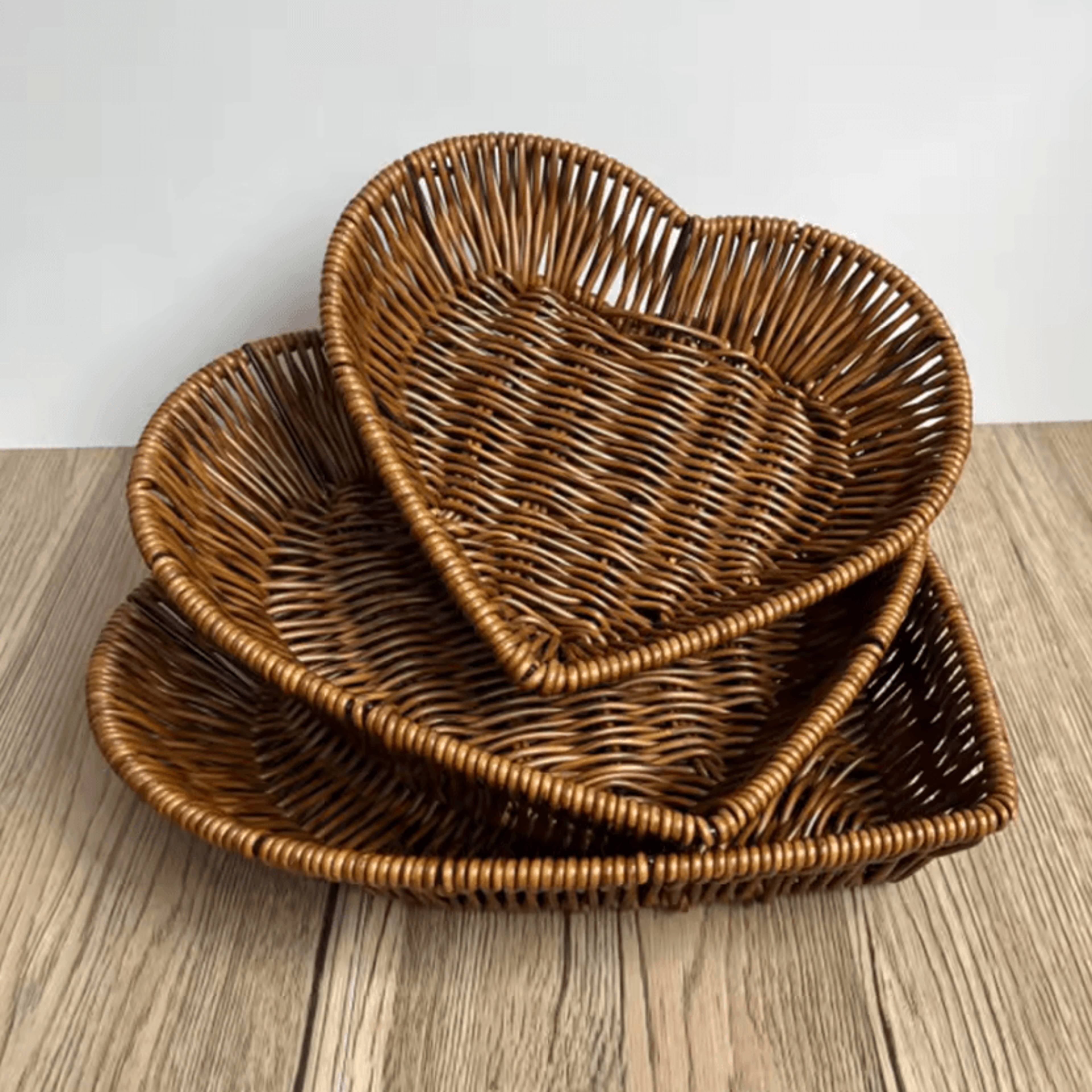 heartweave decorative heart-shaped rattan style storage basket for bread and fruit