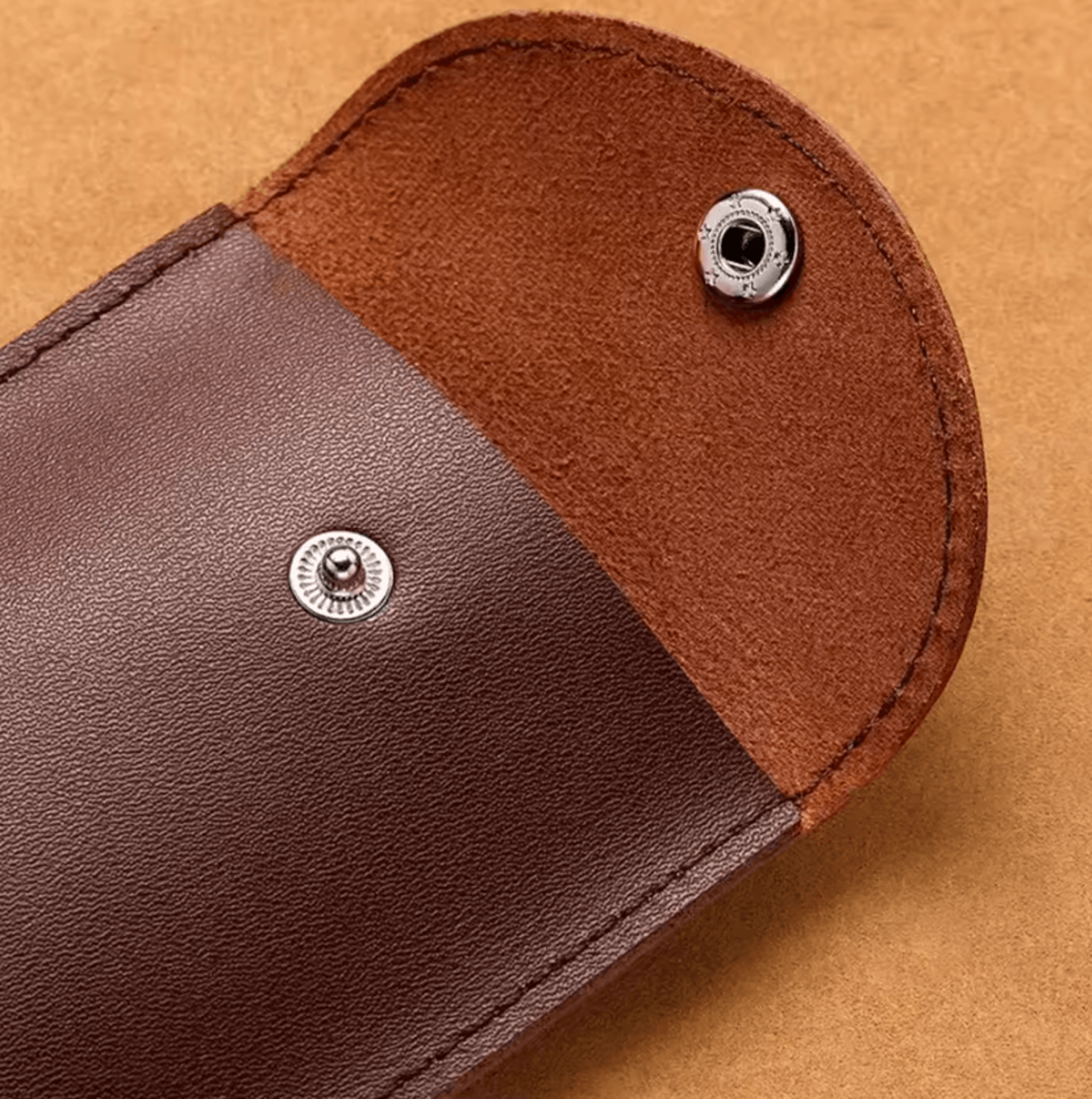 KeyNest Genuine Leather PullOut Key Wallet With Compact Pocket Holder 4