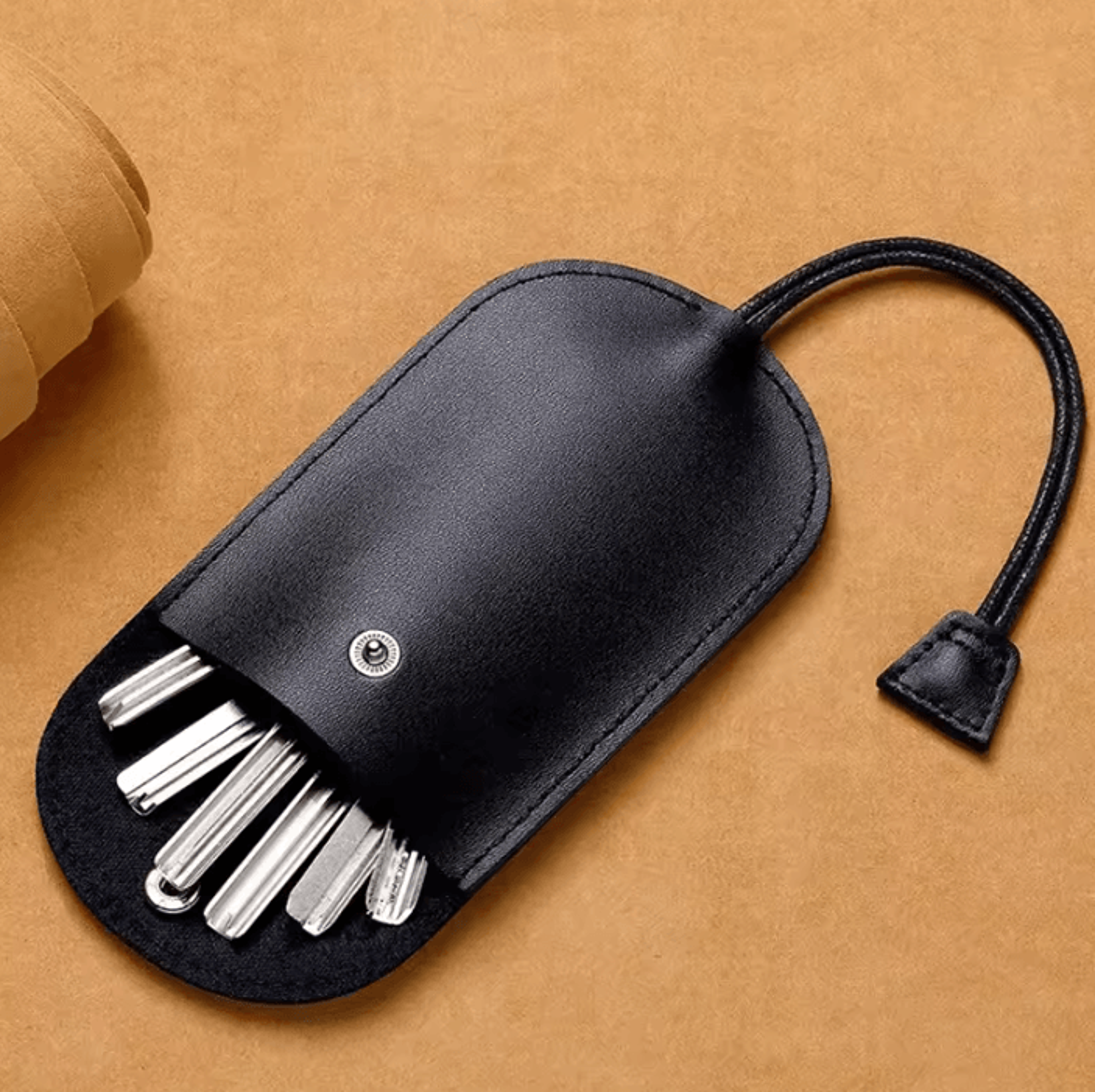KeyNest Genuine Leather PullOut Key Wallet With Compact Pocket Holder 6