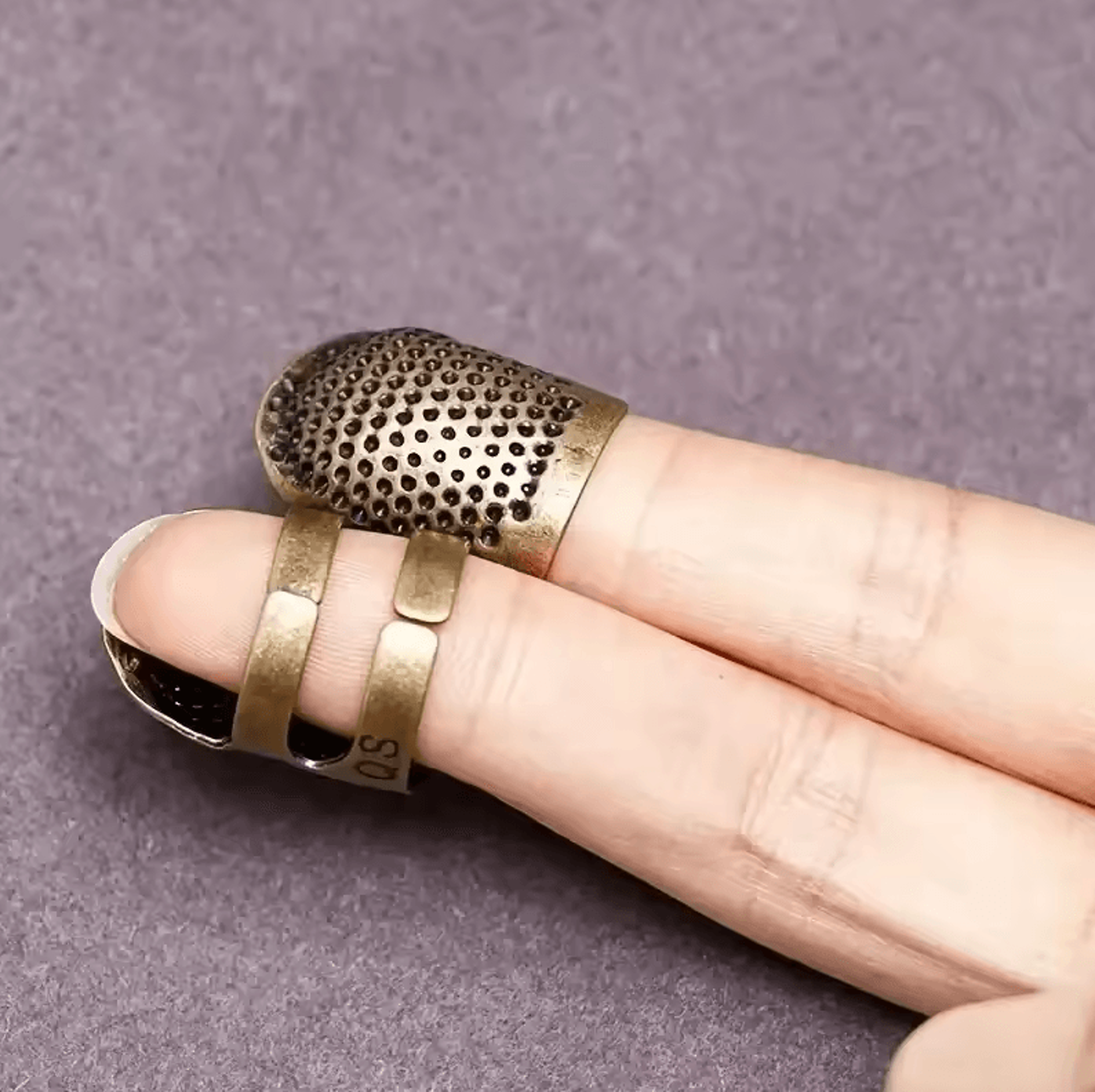 Adjustable Vintage Sewing Thimble  Handmade NonSlip Embroidery Finger Holder 2