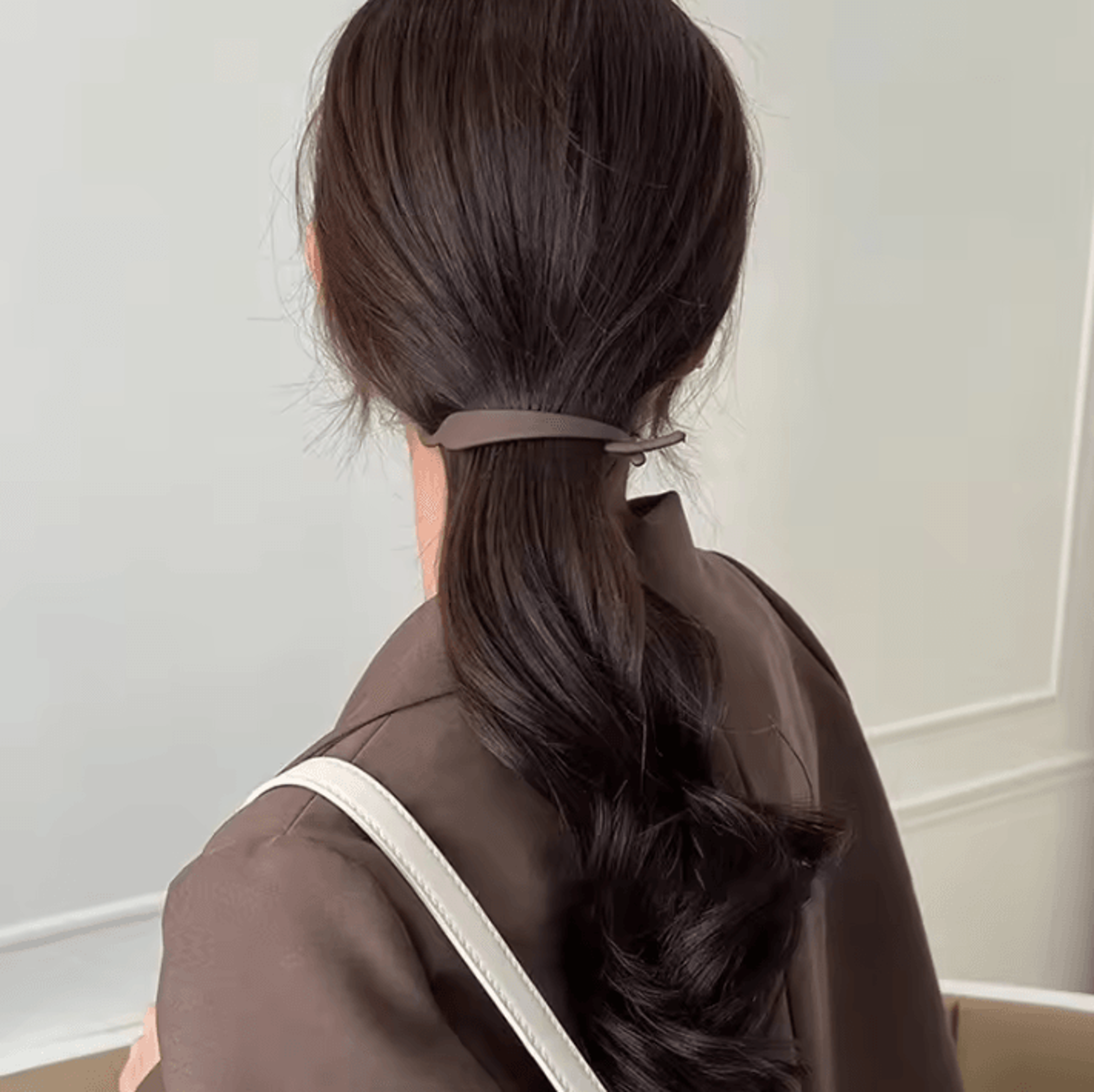 4Pcs Random Color Banana Hair Clips  Simple Fashion Vertical Ponytail Hair Clip Elegant Claw Hair A 2